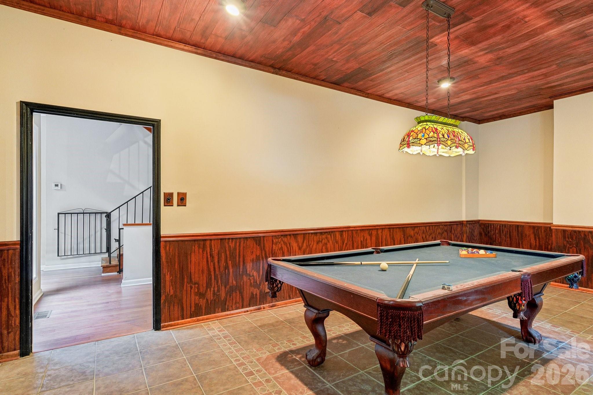 407 Robinwood Drive Property Photo 28