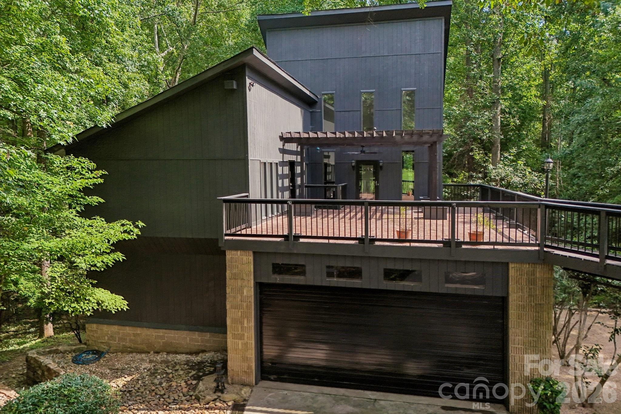 407 Robinwood Drive Property Photo 45