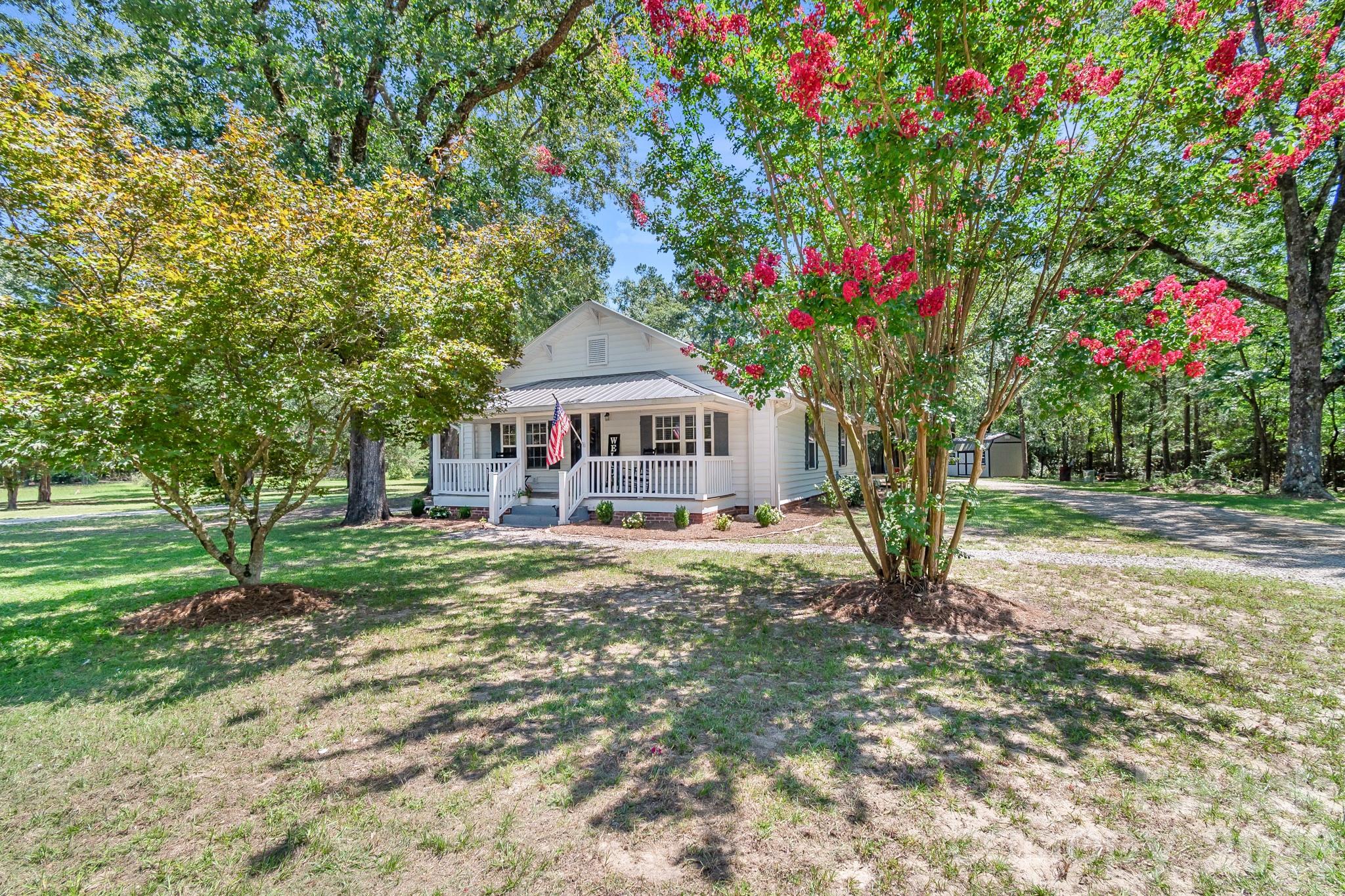 7398 Old Jefferson Highway Property Photo 2