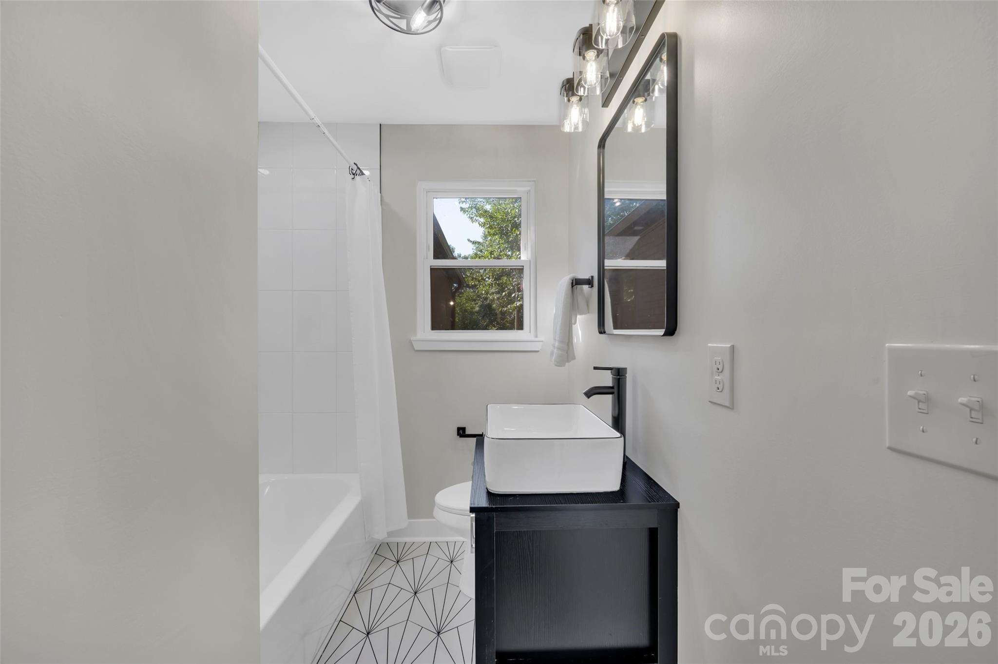 3942 Mcmillan Street Property Photo 15