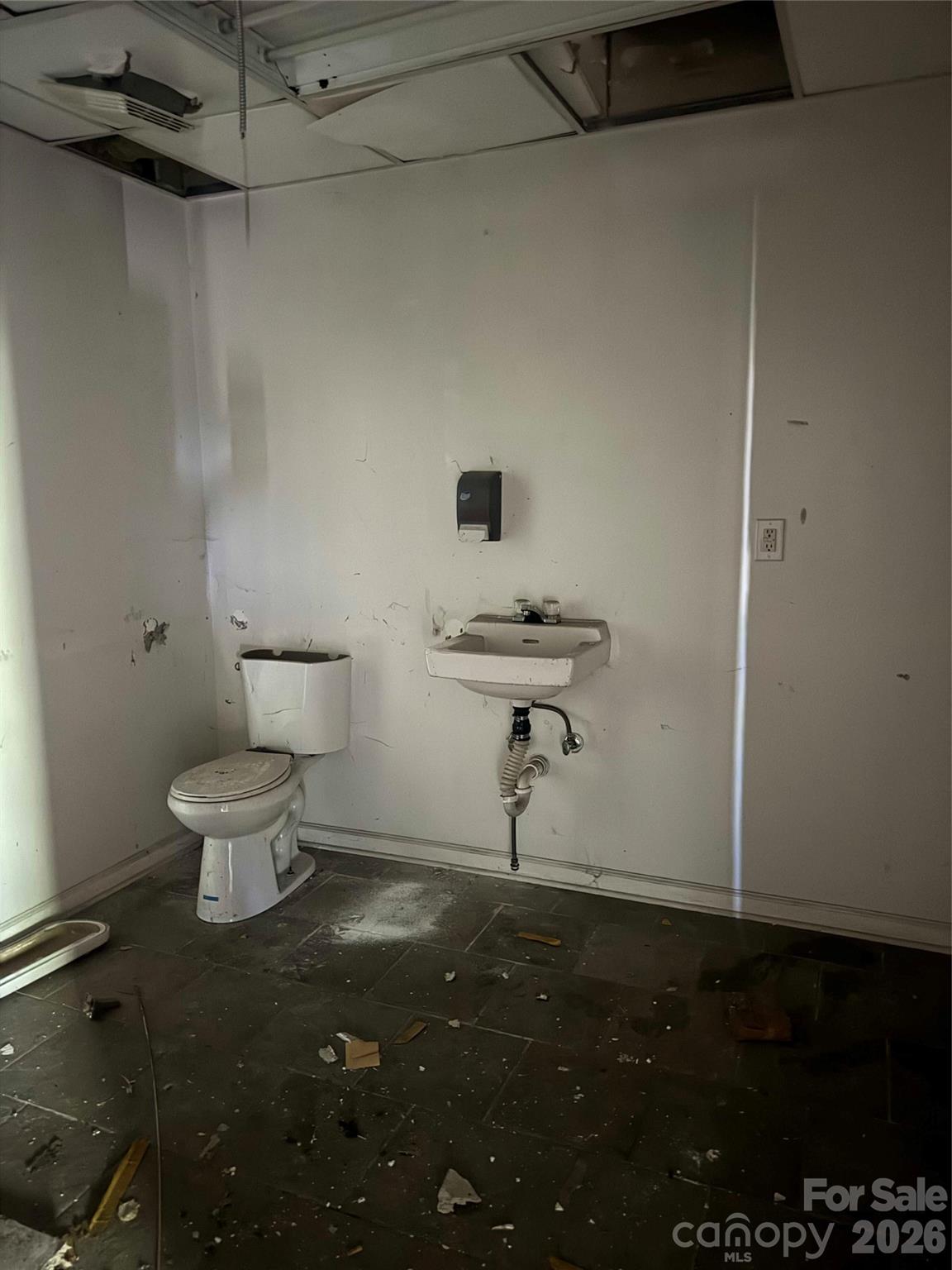 529 N Broad Street Property Photo 5