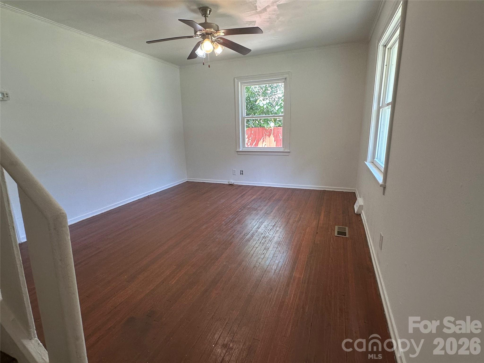 1005 William Drive Property Photo 8