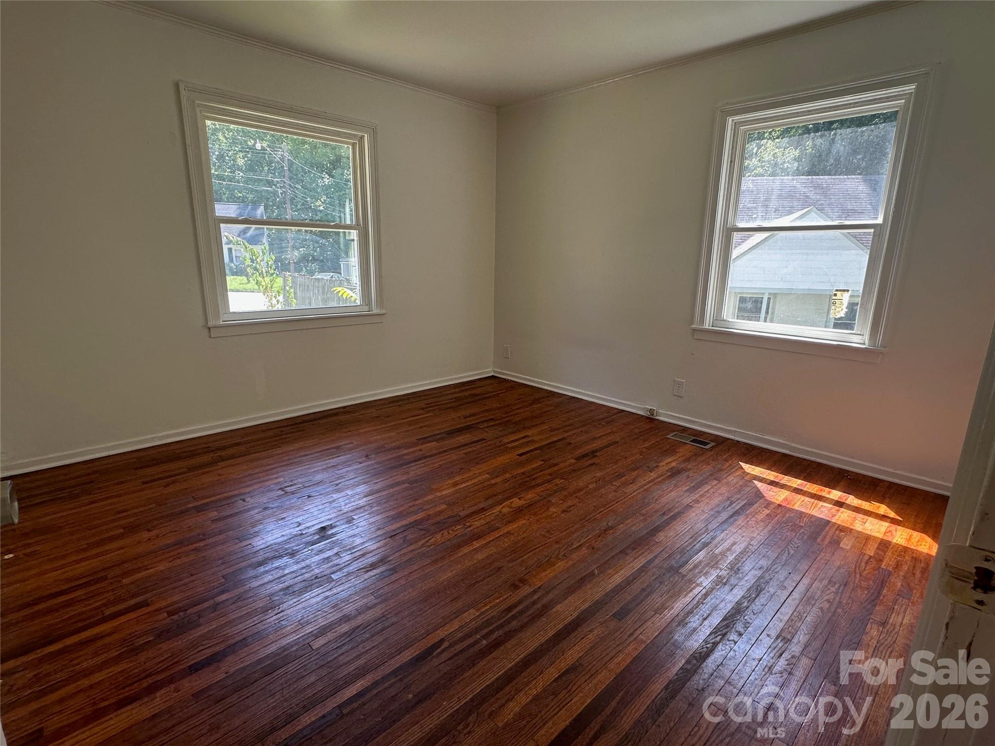 1005 William Drive Property Photo 18
