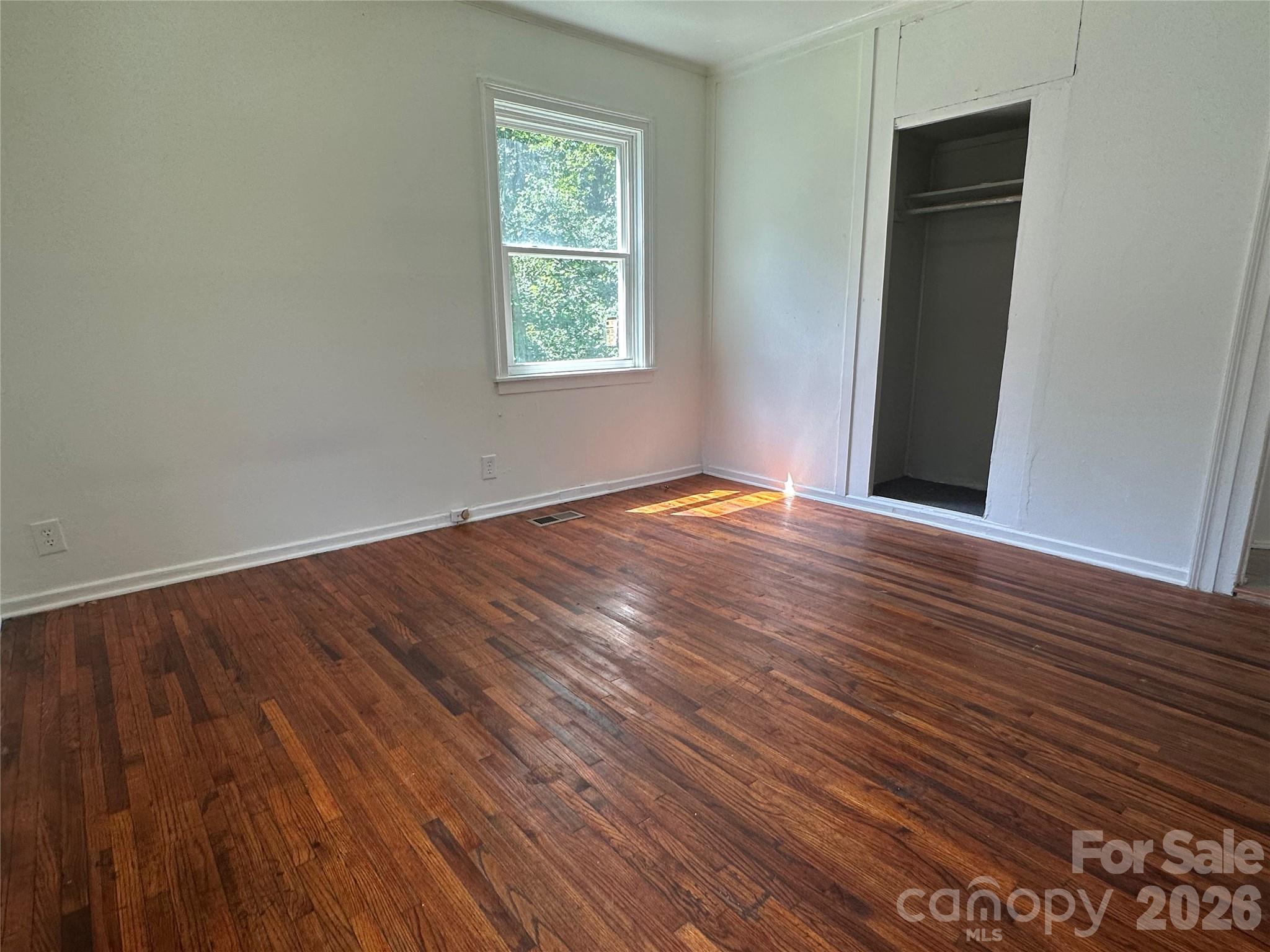 1005 William Drive Property Photo 20