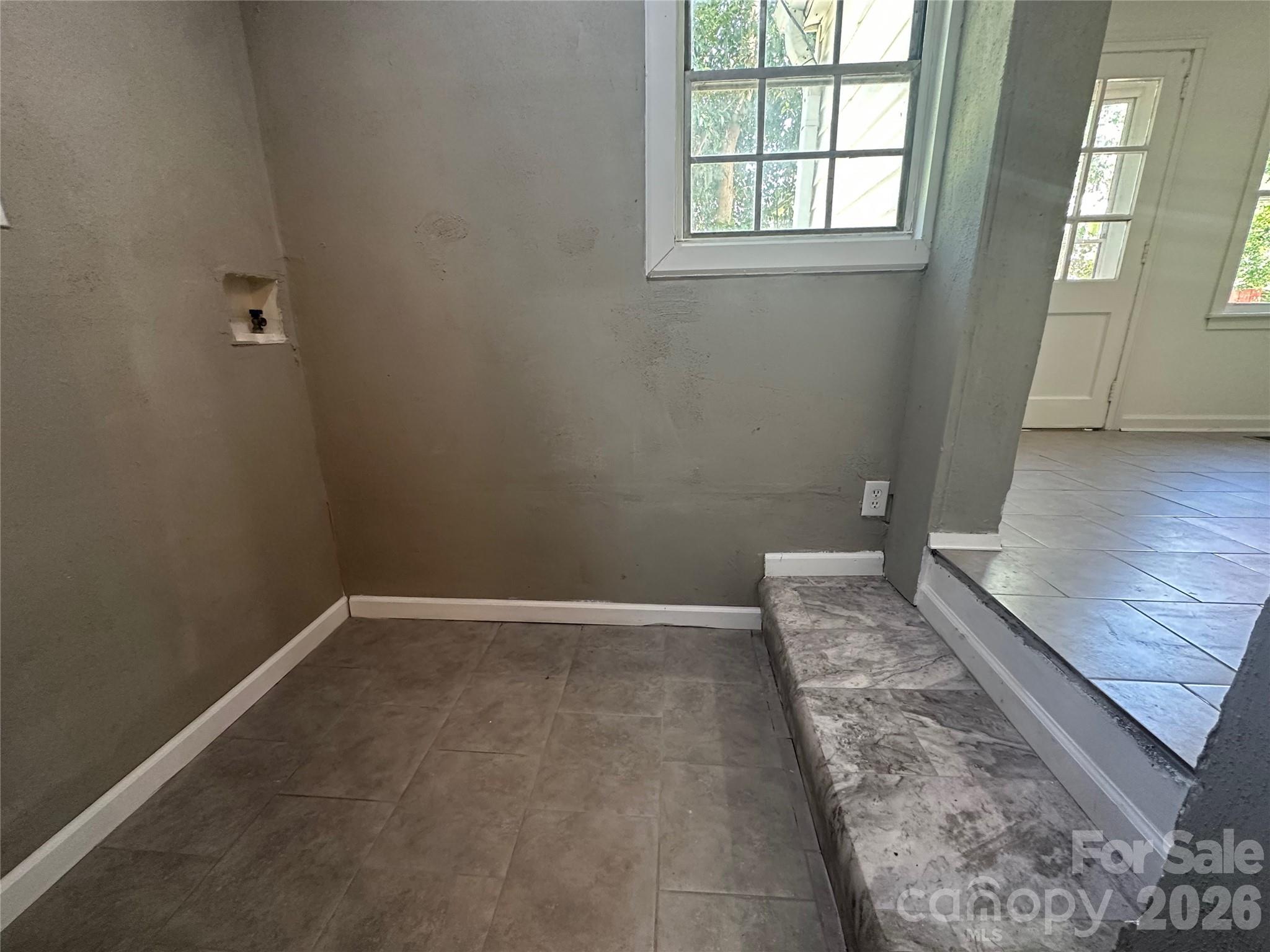 1005 William Drive Property Photo 23