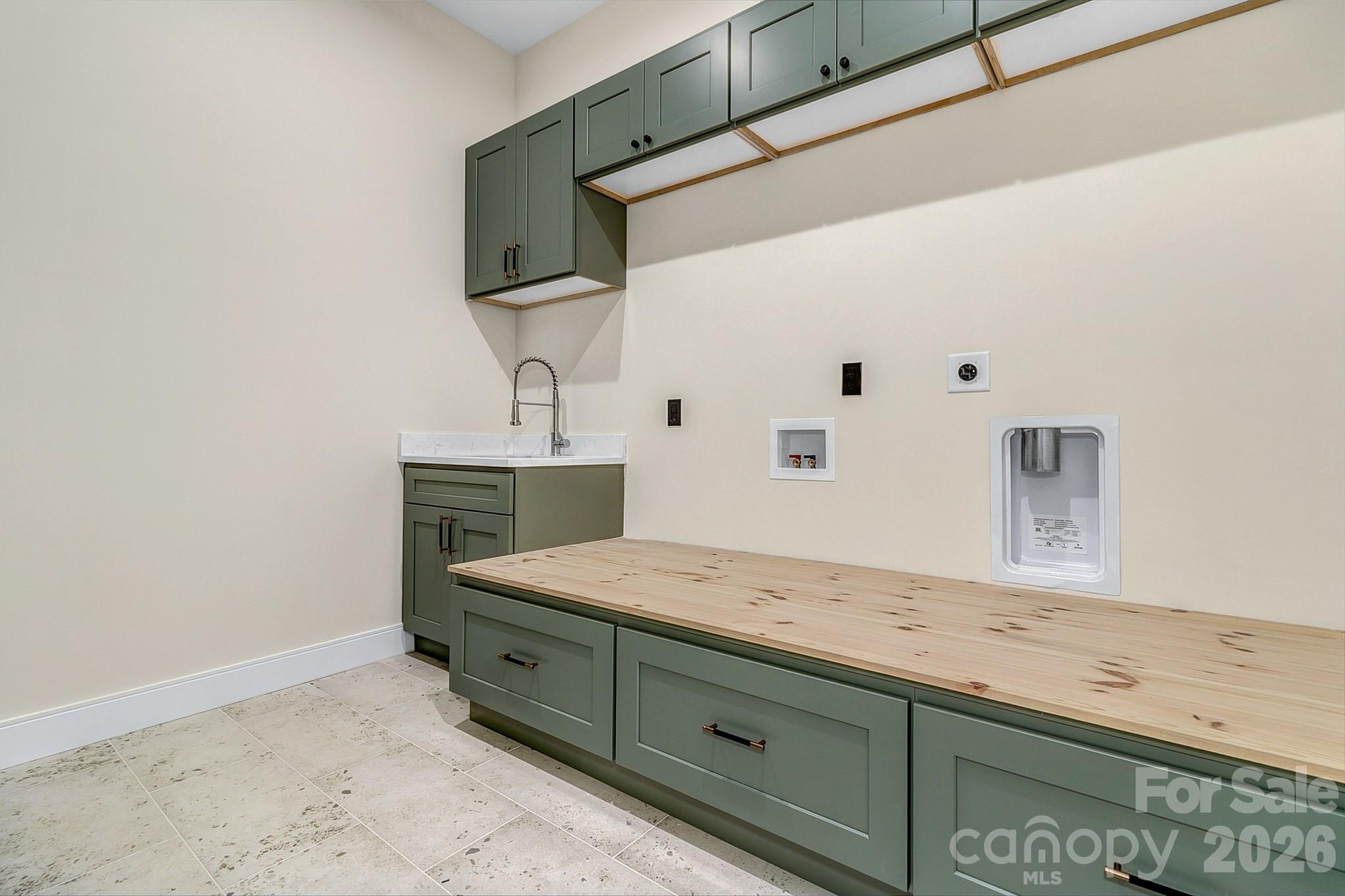 407 Melnick Terrace Property Photo 19