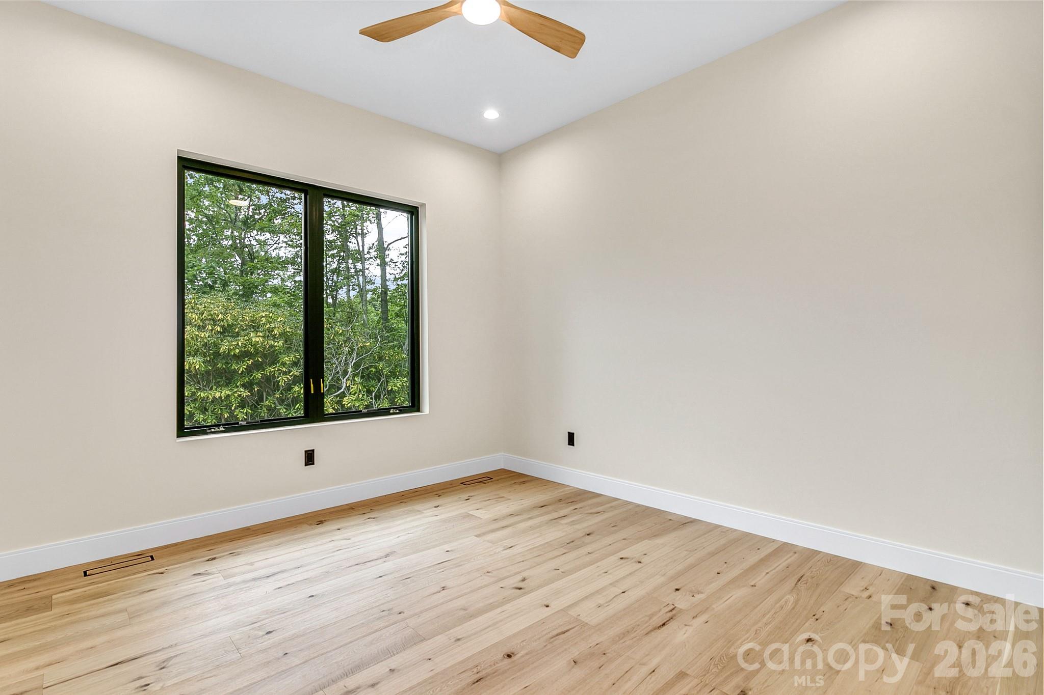 407 Melnick Terrace Property Photo 27
