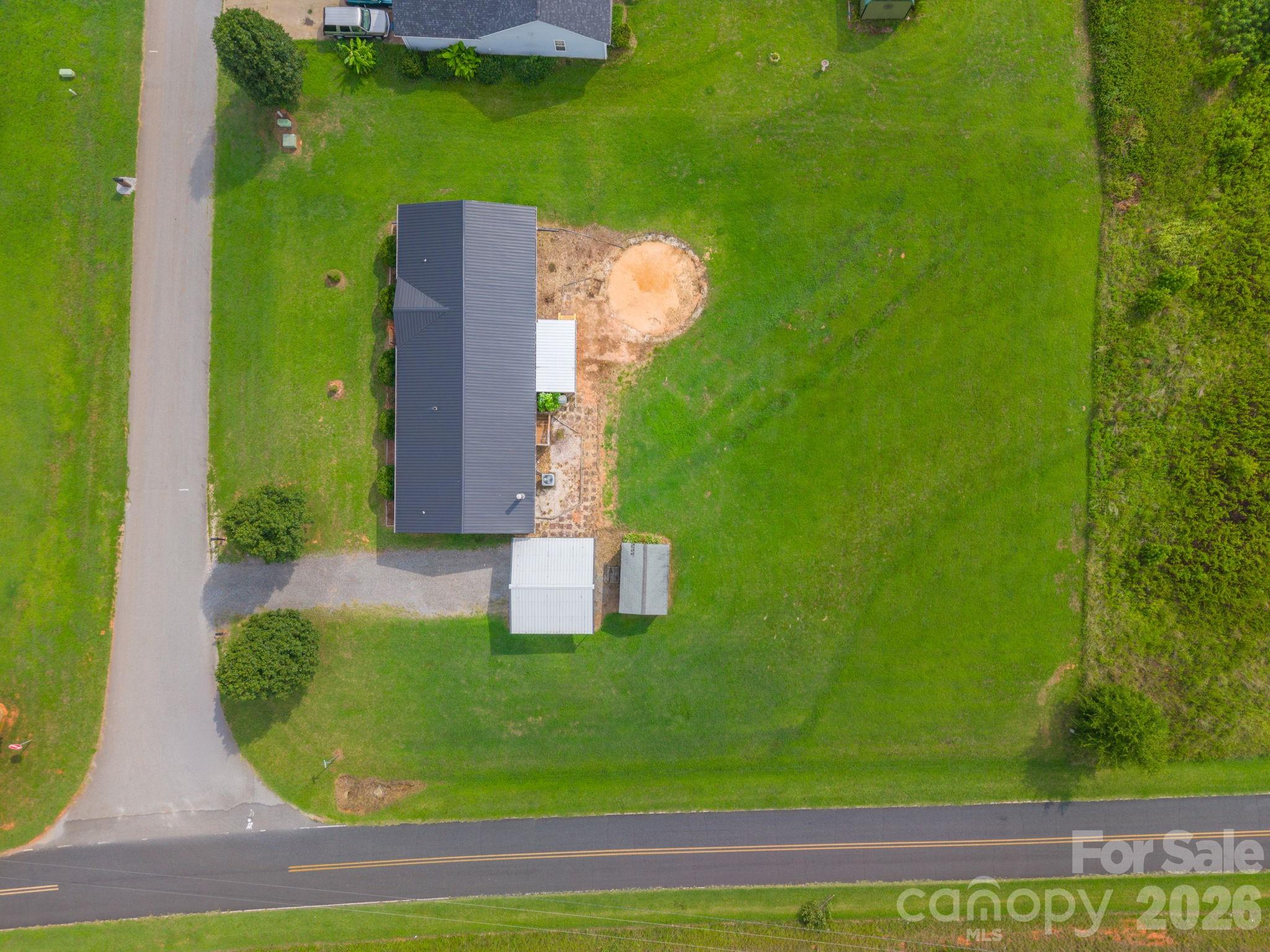 102 Jenny Drive Property Photo 5
