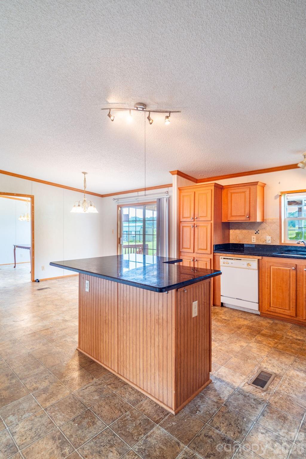 102 Jenny Drive Property Photo 14