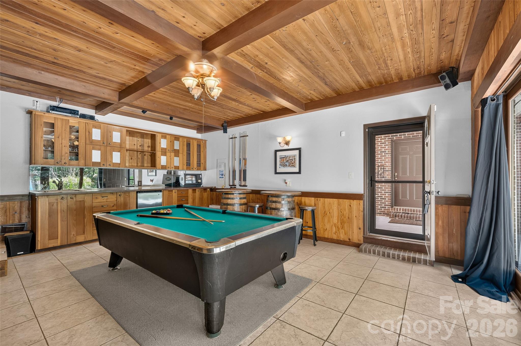 3959 Holly Springs Drive Property Photo 15