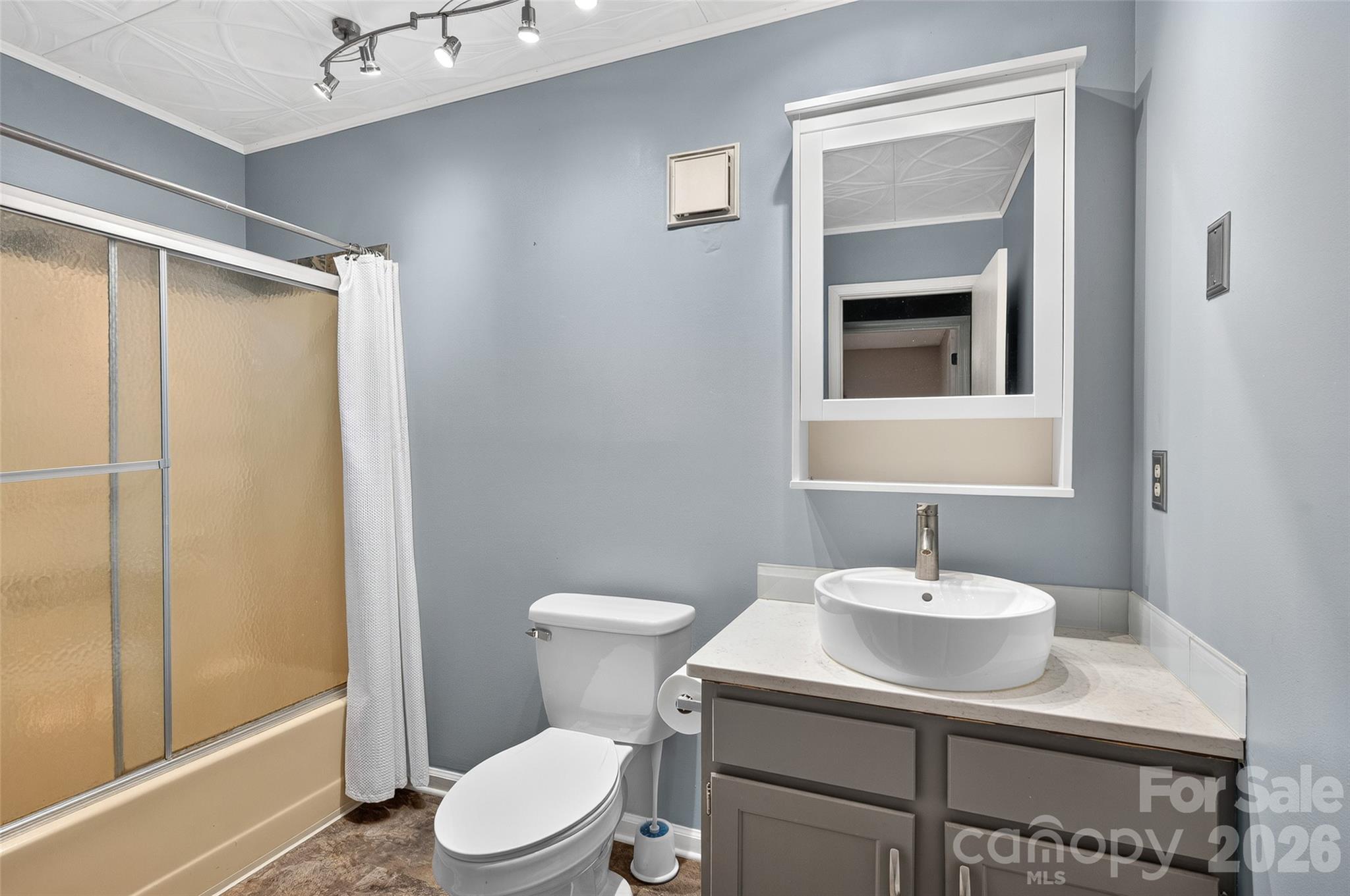 3959 Holly Springs Drive Property Photo 25