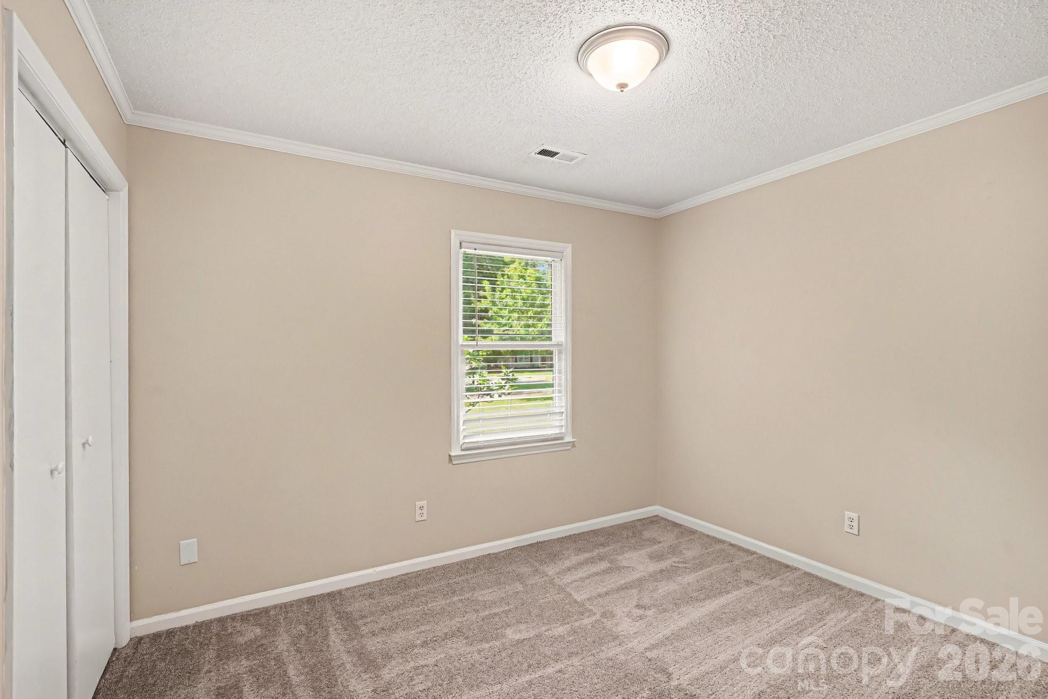 11616 Bowsby Court Property Photo 9