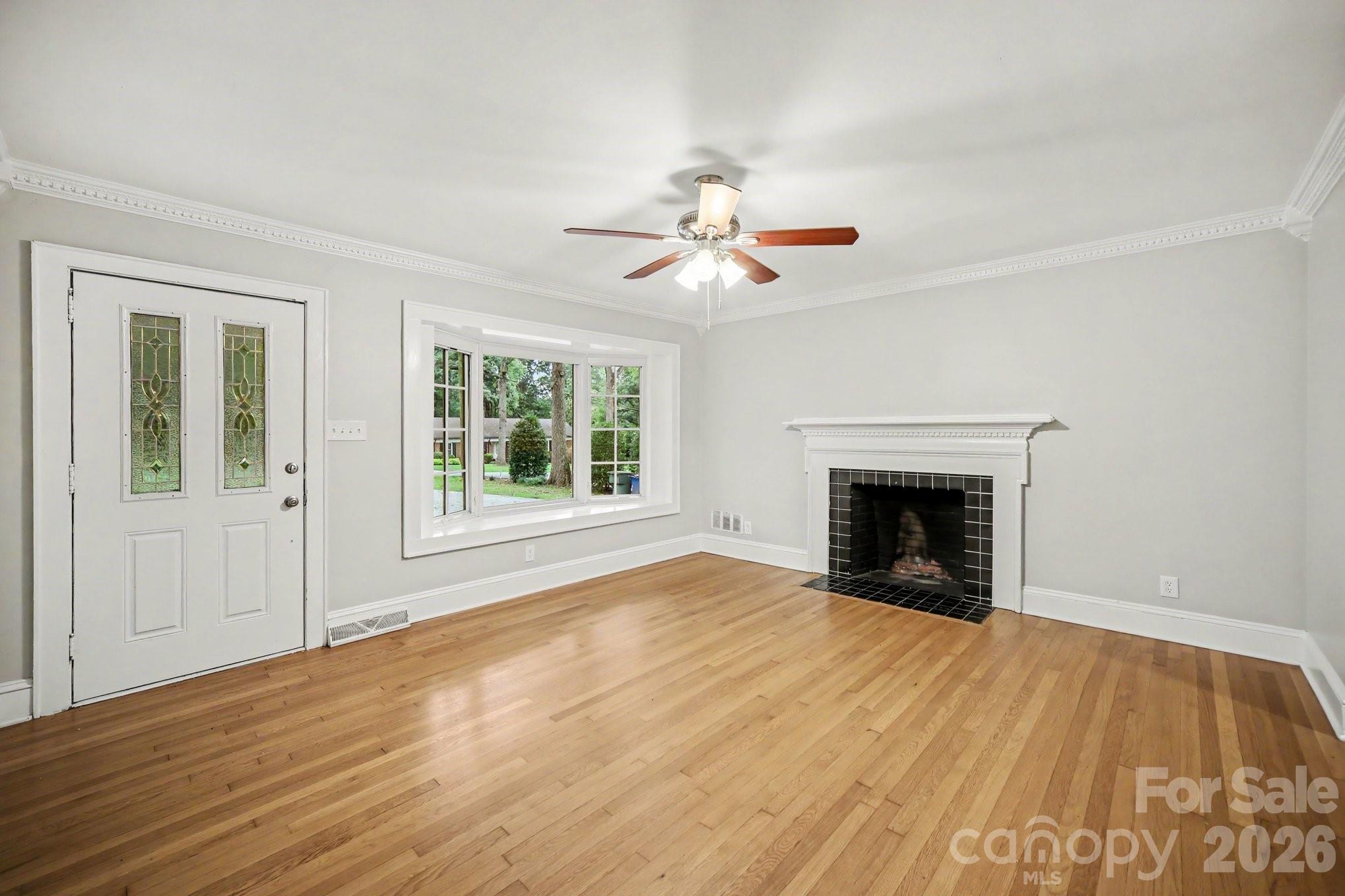 704 1st Avenue Place Property Photo 3