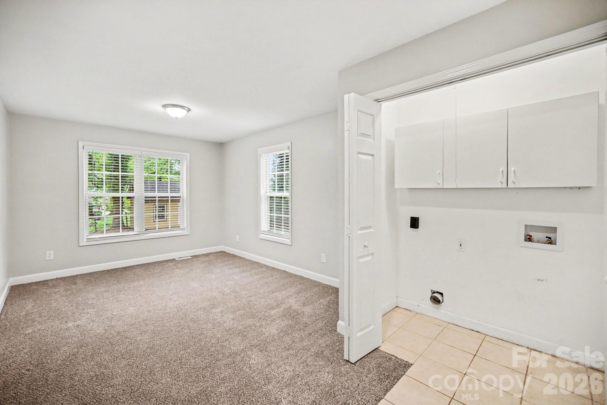 704 1st Avenue Place Property Photo 9
