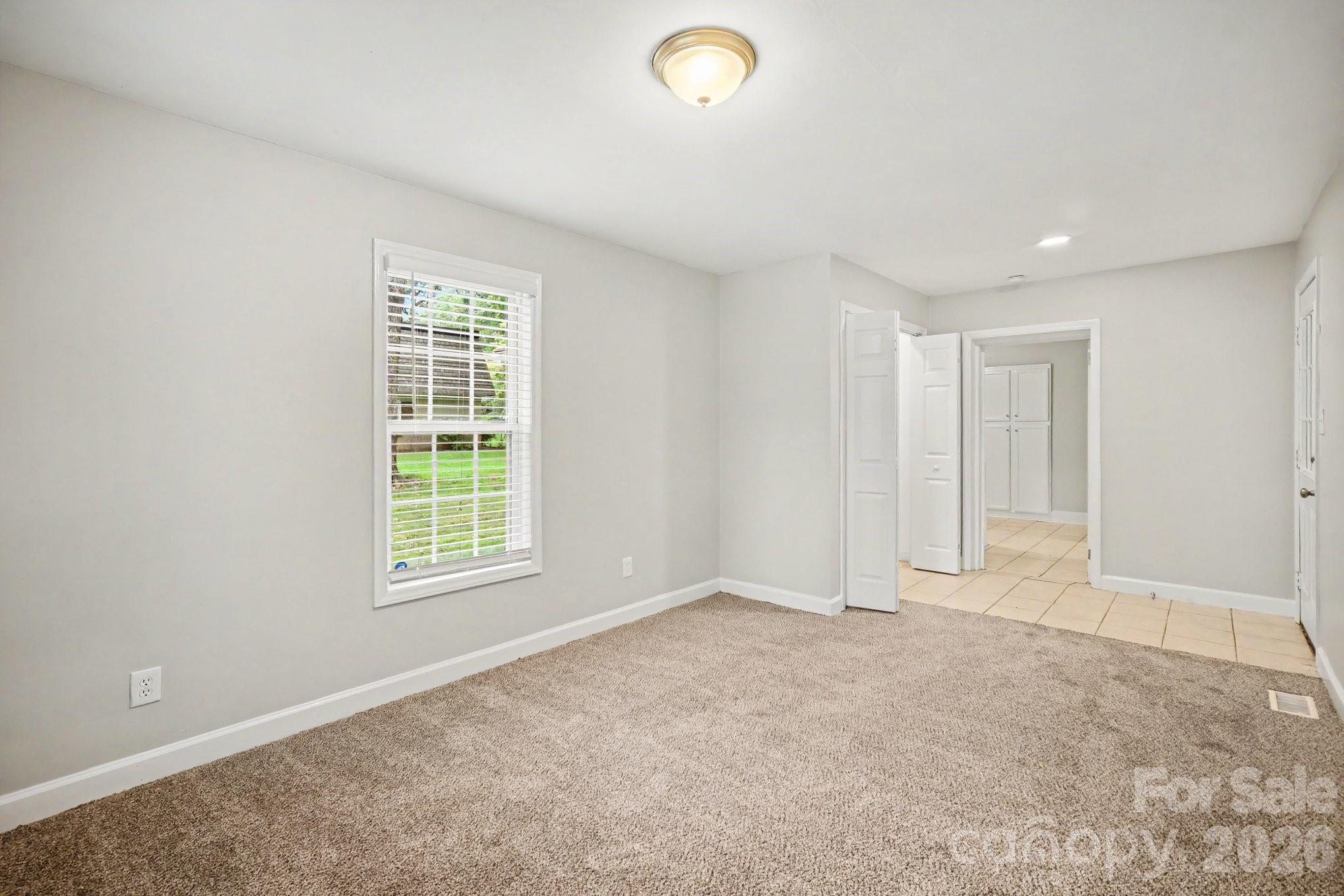 704 1st Avenue Place Property Photo 14