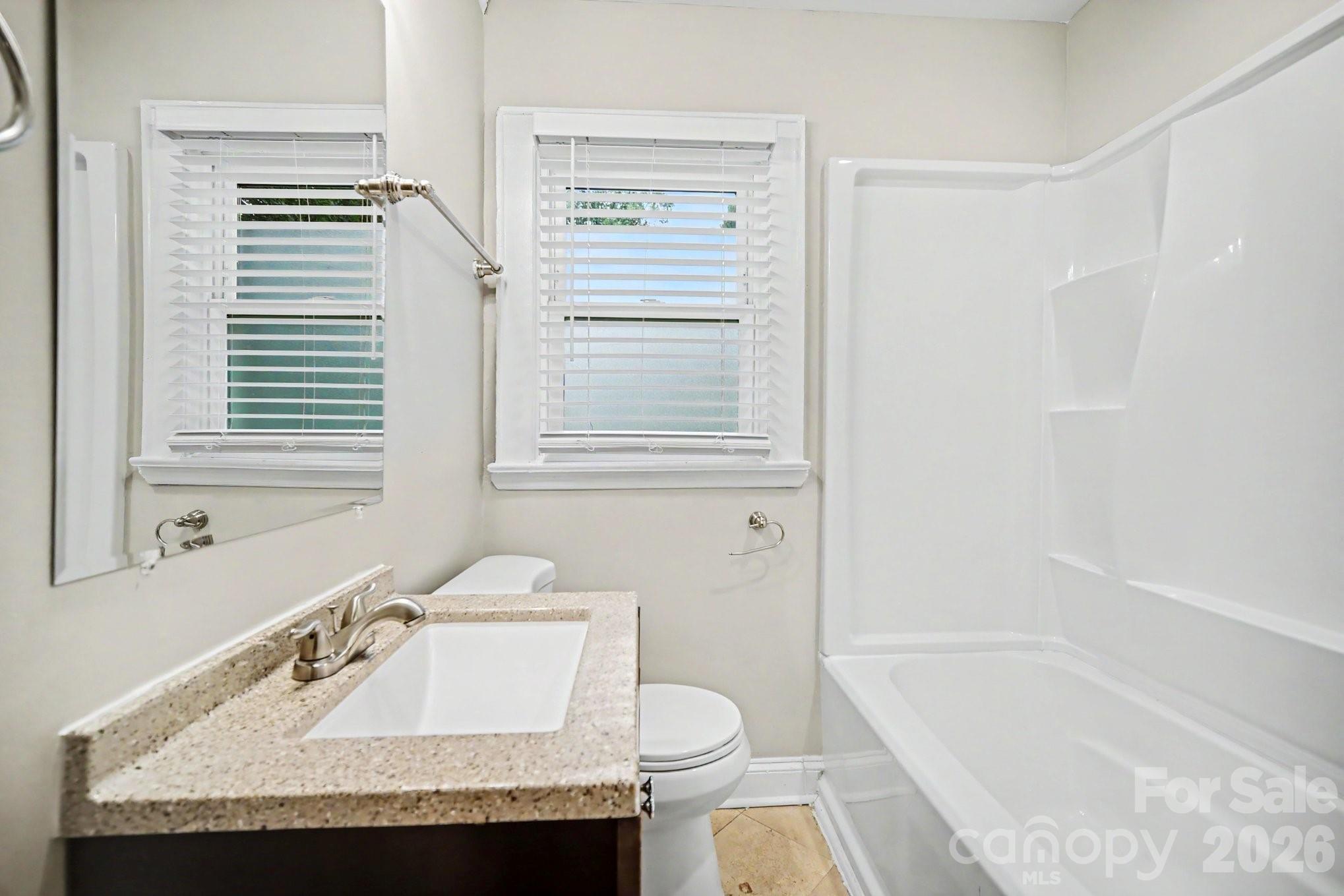 704 1st Avenue Place Property Photo 18