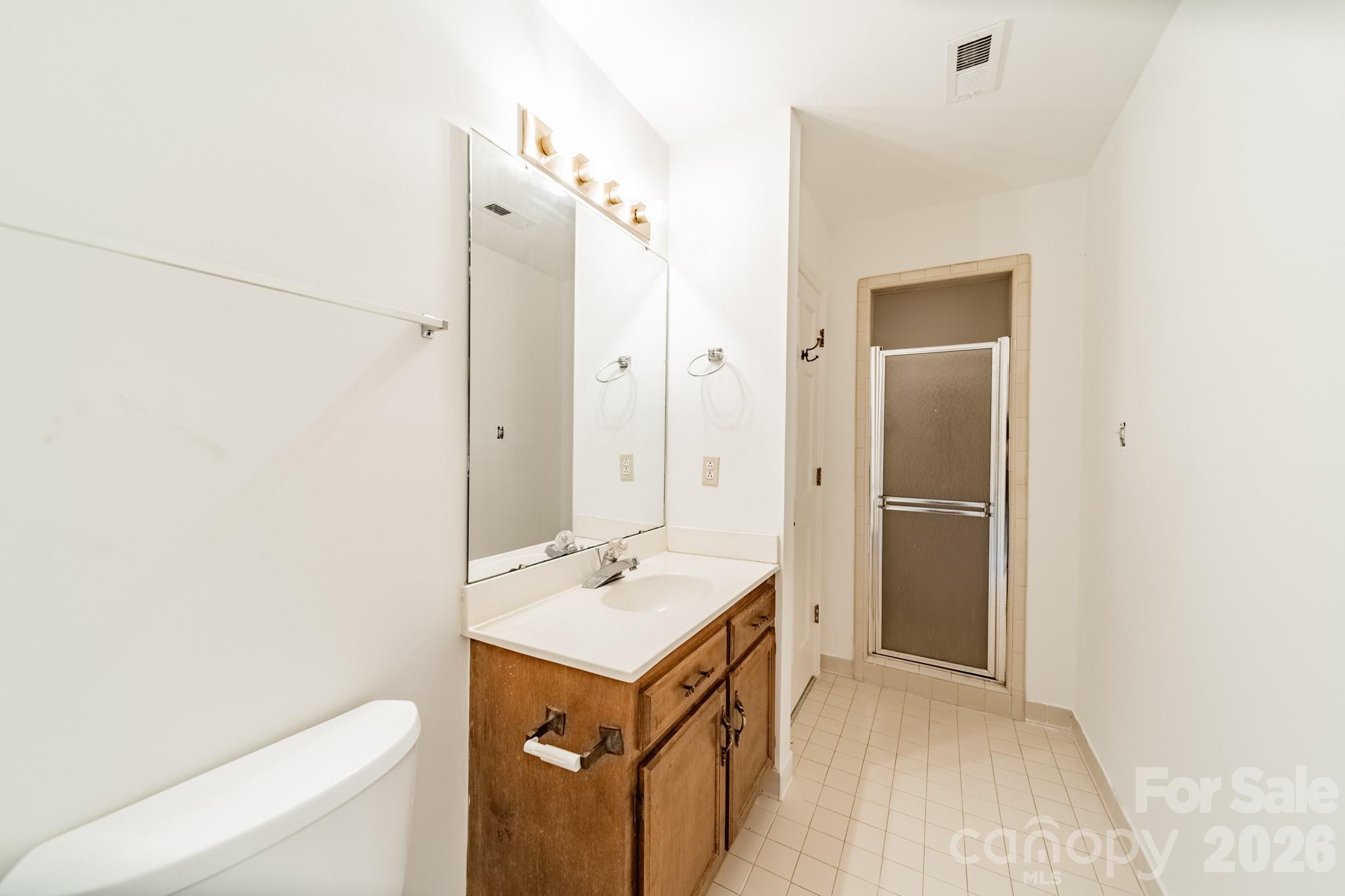 7426 Newmans Lane Property Photo 11