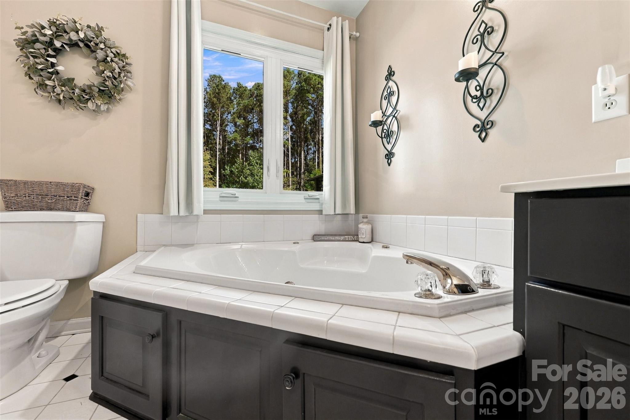 935 Killian Road Property Photo 16