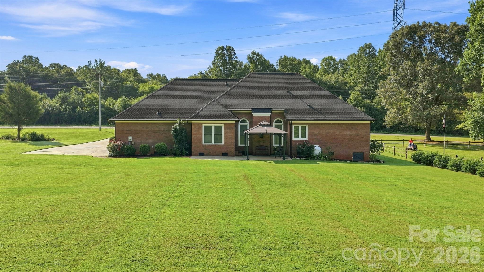 935 Killian Road Property Photo 27