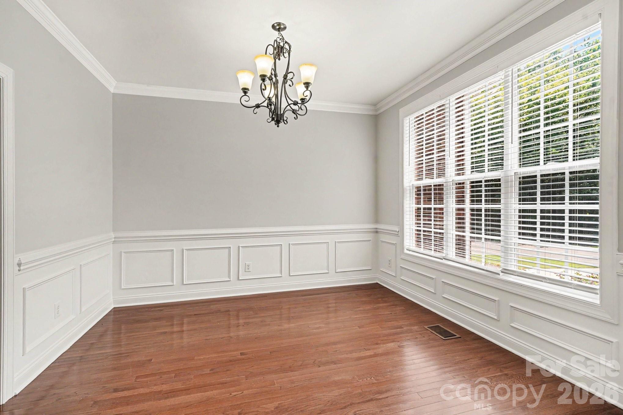 229 Edenshire Court Property Photo 4