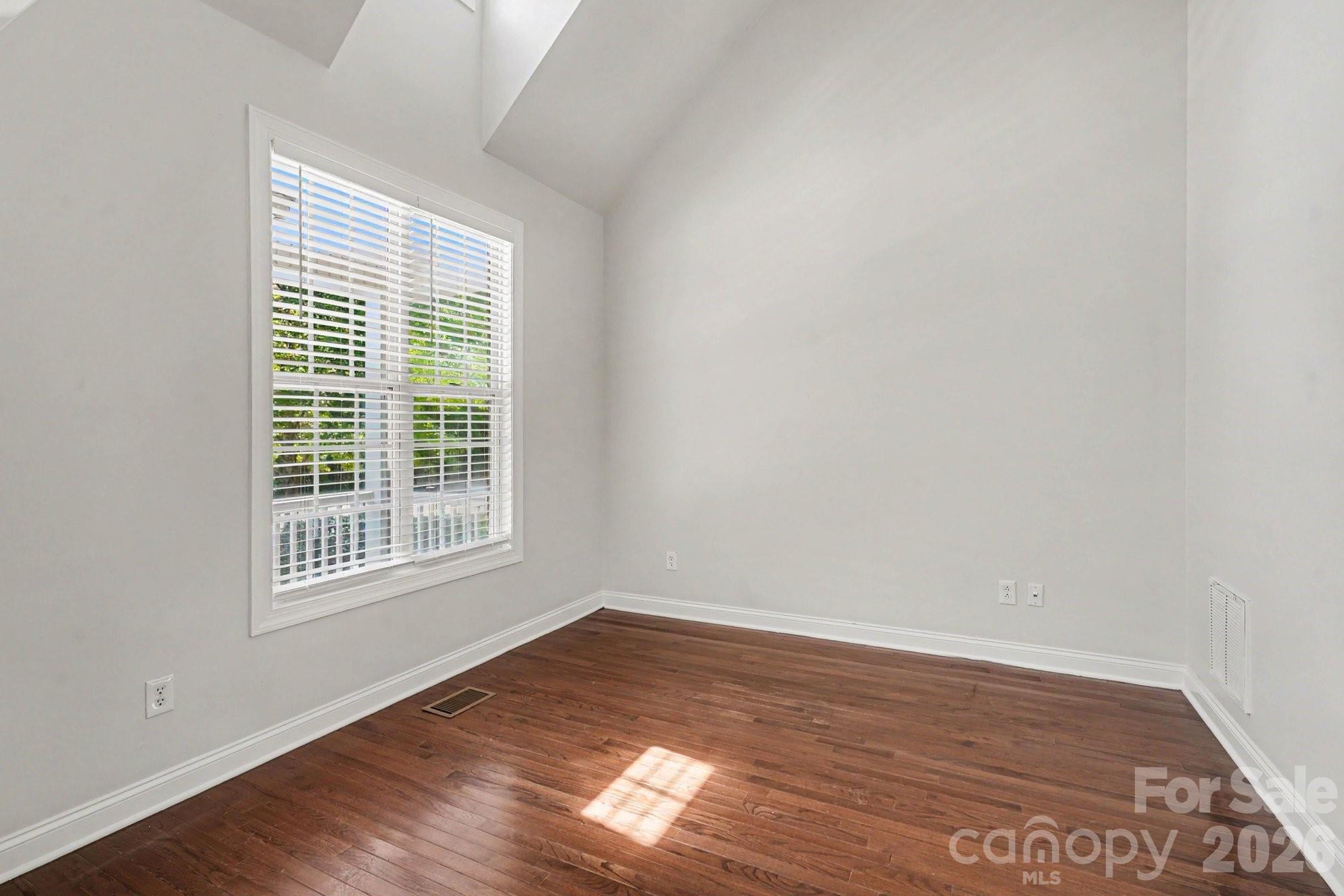 229 Edenshire Court Property Photo 5