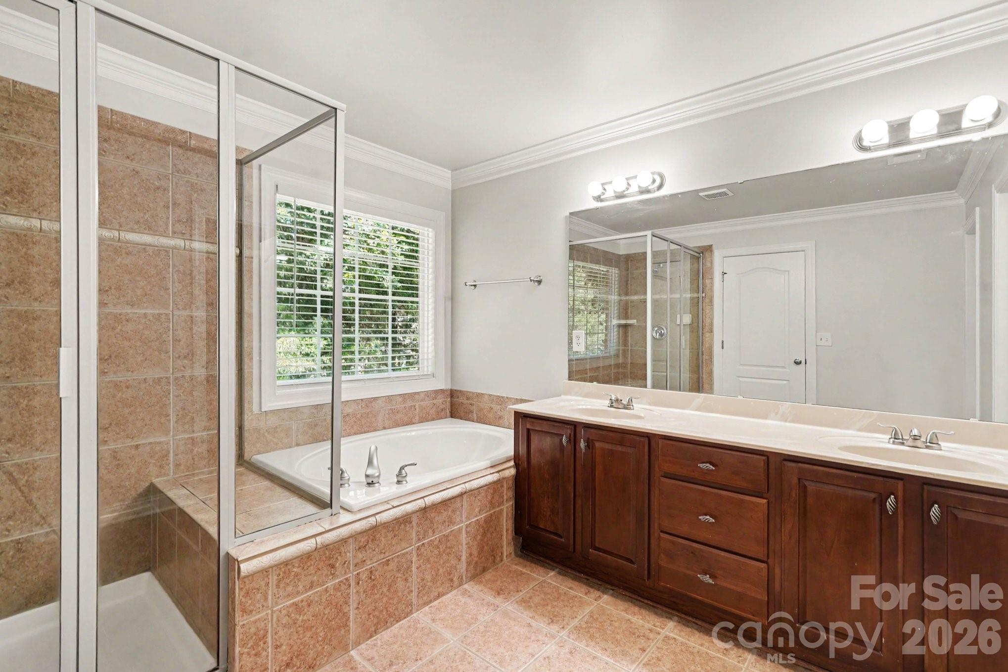229 Edenshire Court Property Photo 14