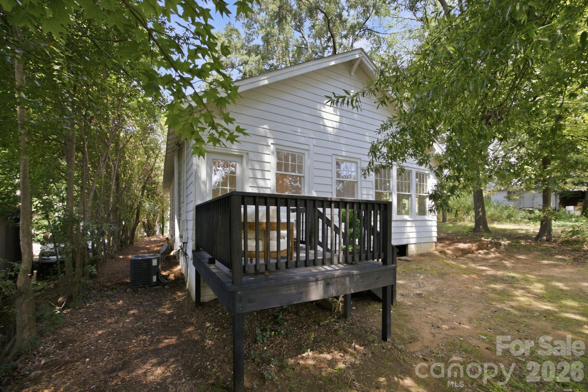 1534 Jennings Street Property Photo 35
