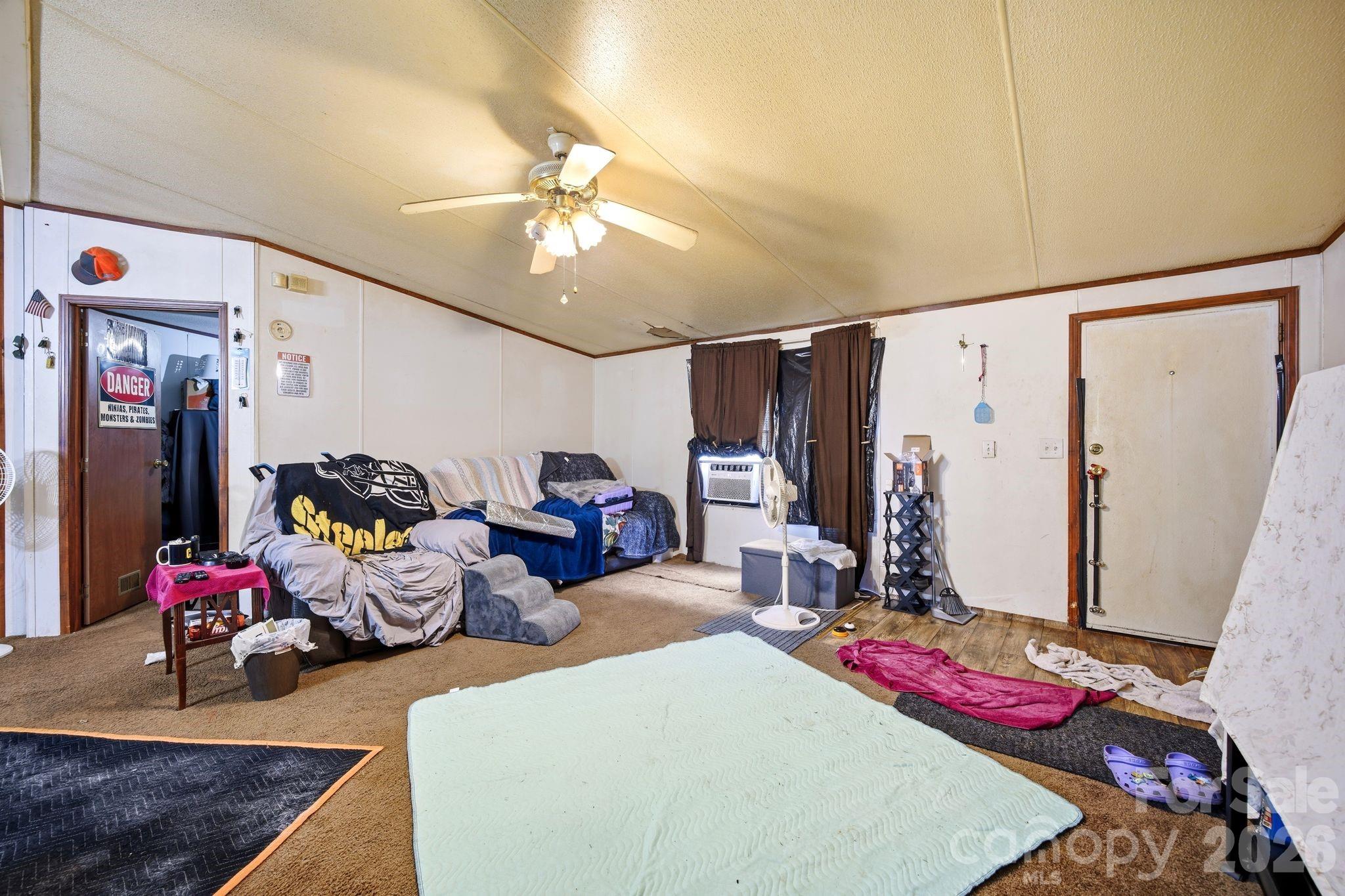 1039 Monterey Drive Property Photo 9