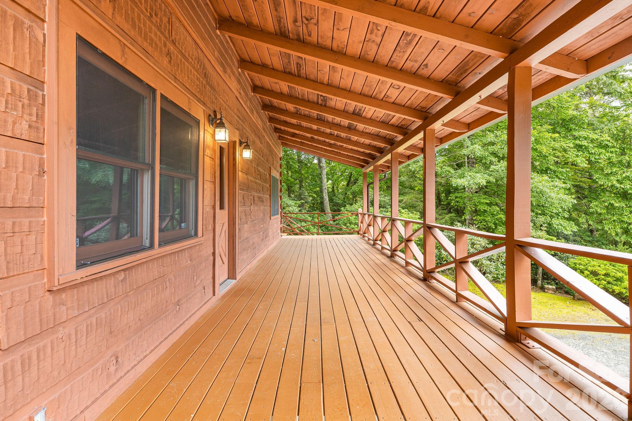 256 Fairway Loop Property Photo 8