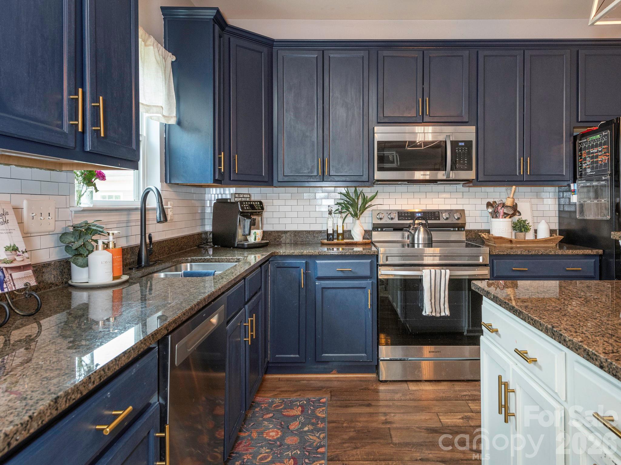 8208 Stourhead Gardens Lane Property Photo 8