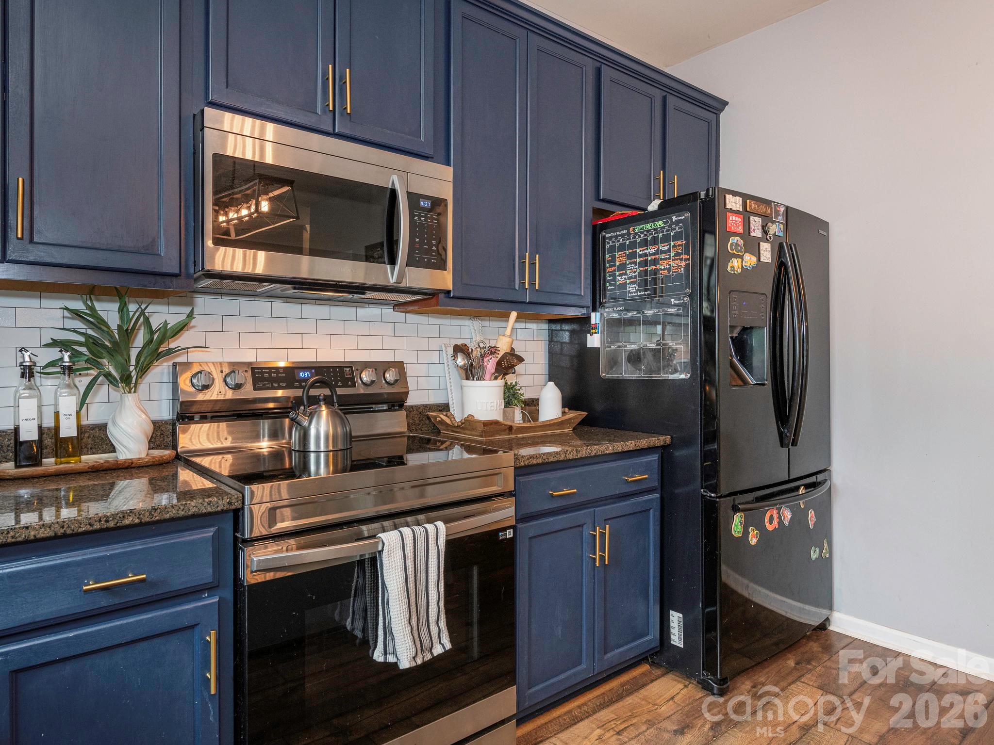 8208 Stourhead Gardens Lane Property Photo 9
