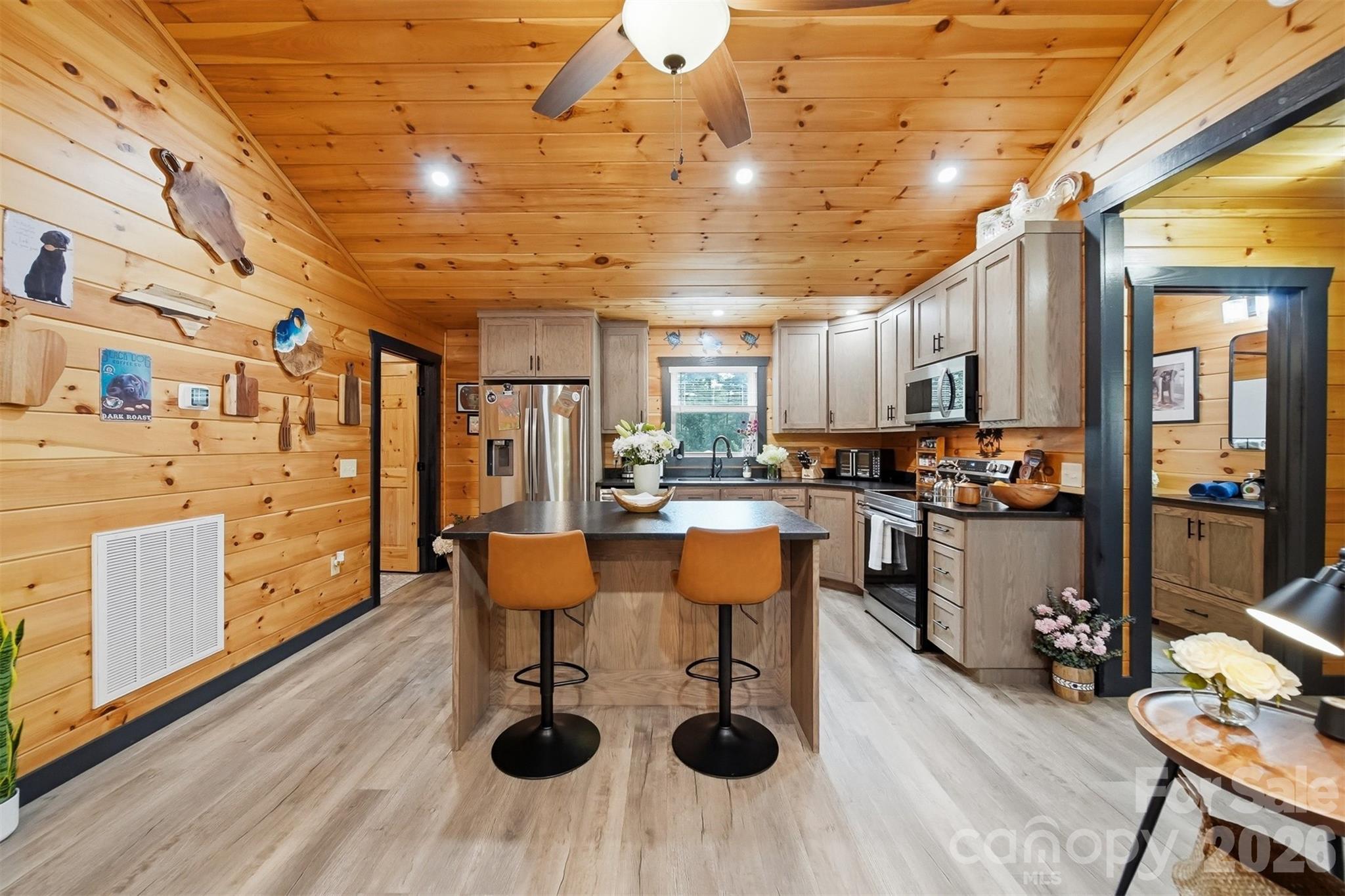 4500 Windy Hill Lane Property Photo 10
