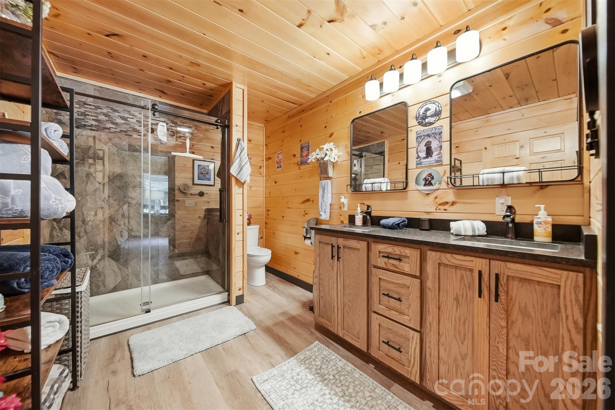 4500 Windy Hill Lane Property Photo 14