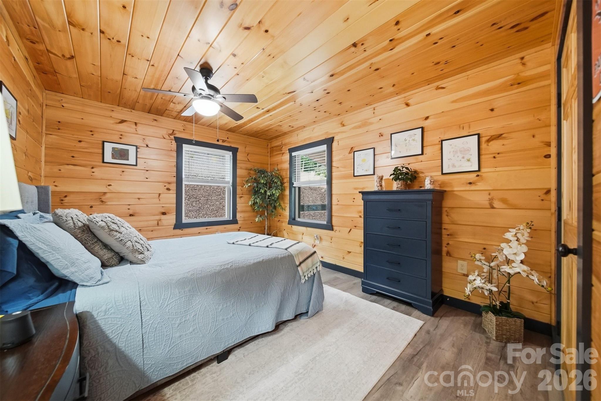 4500 Windy Hill Lane Property Photo 16