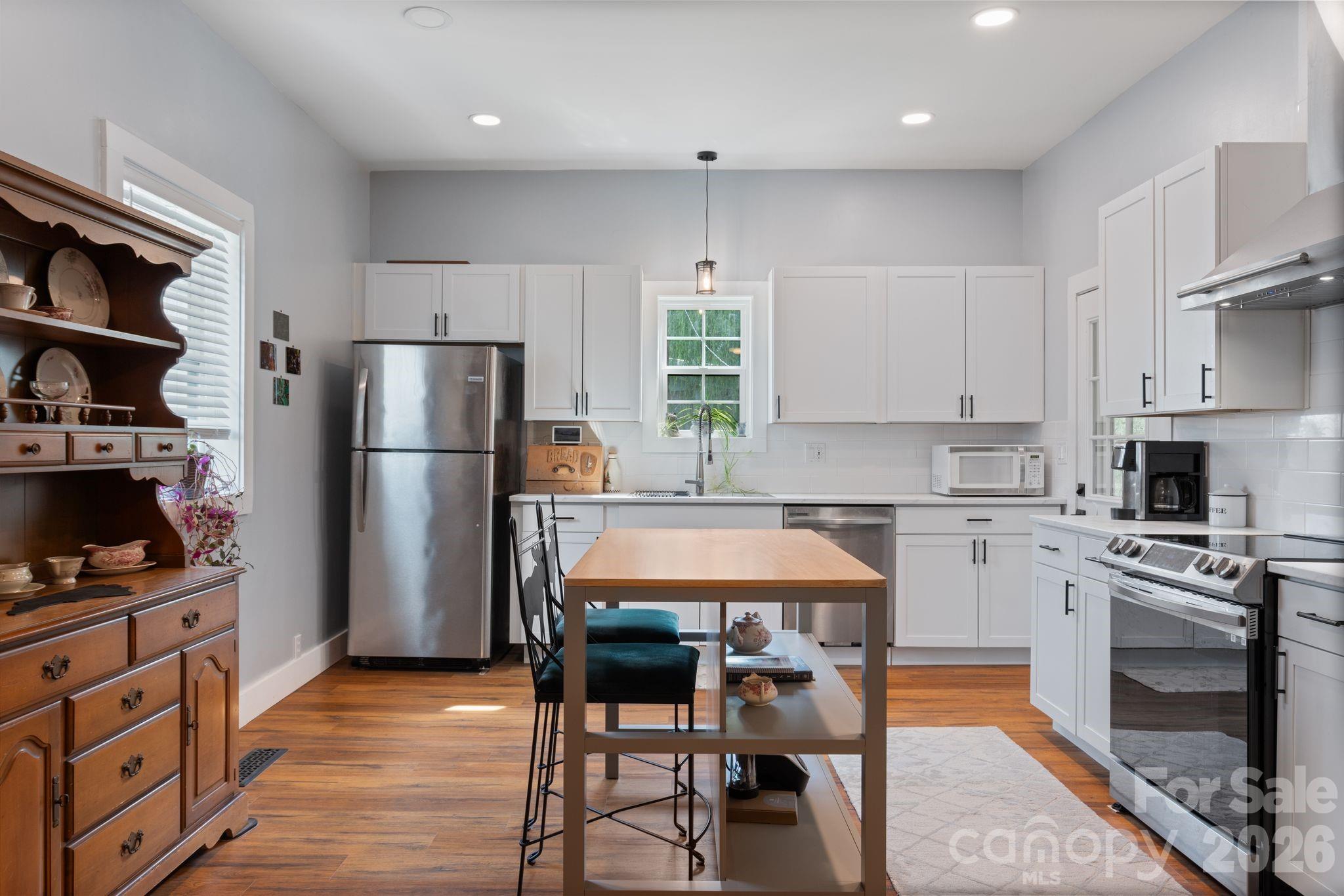 636 N Trade Street Property Photo 5