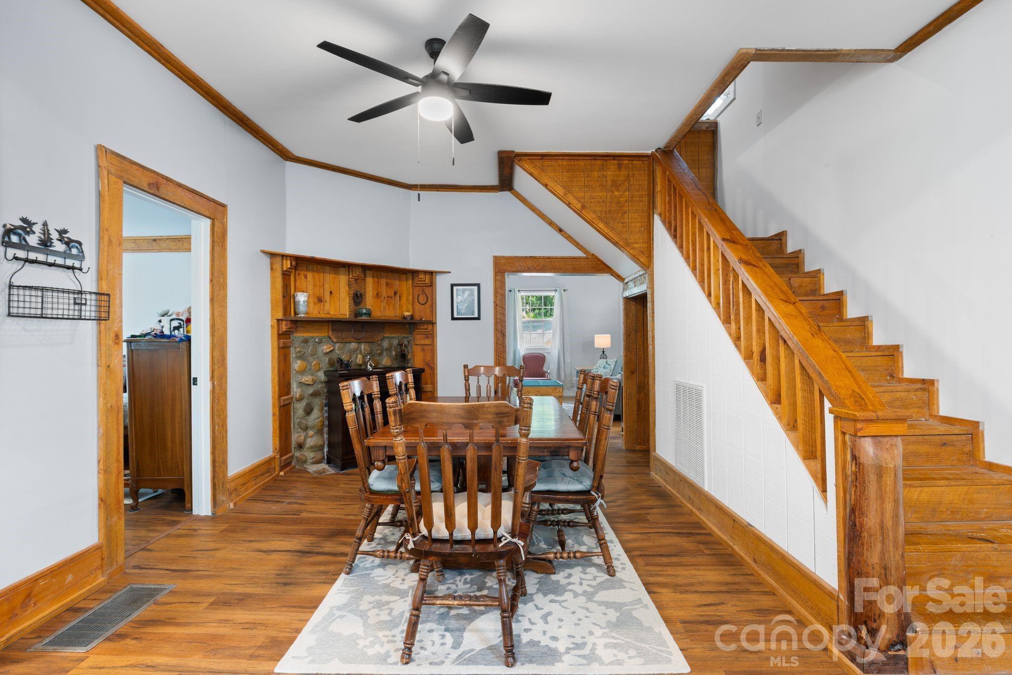 636 N Trade Street Property Photo 12