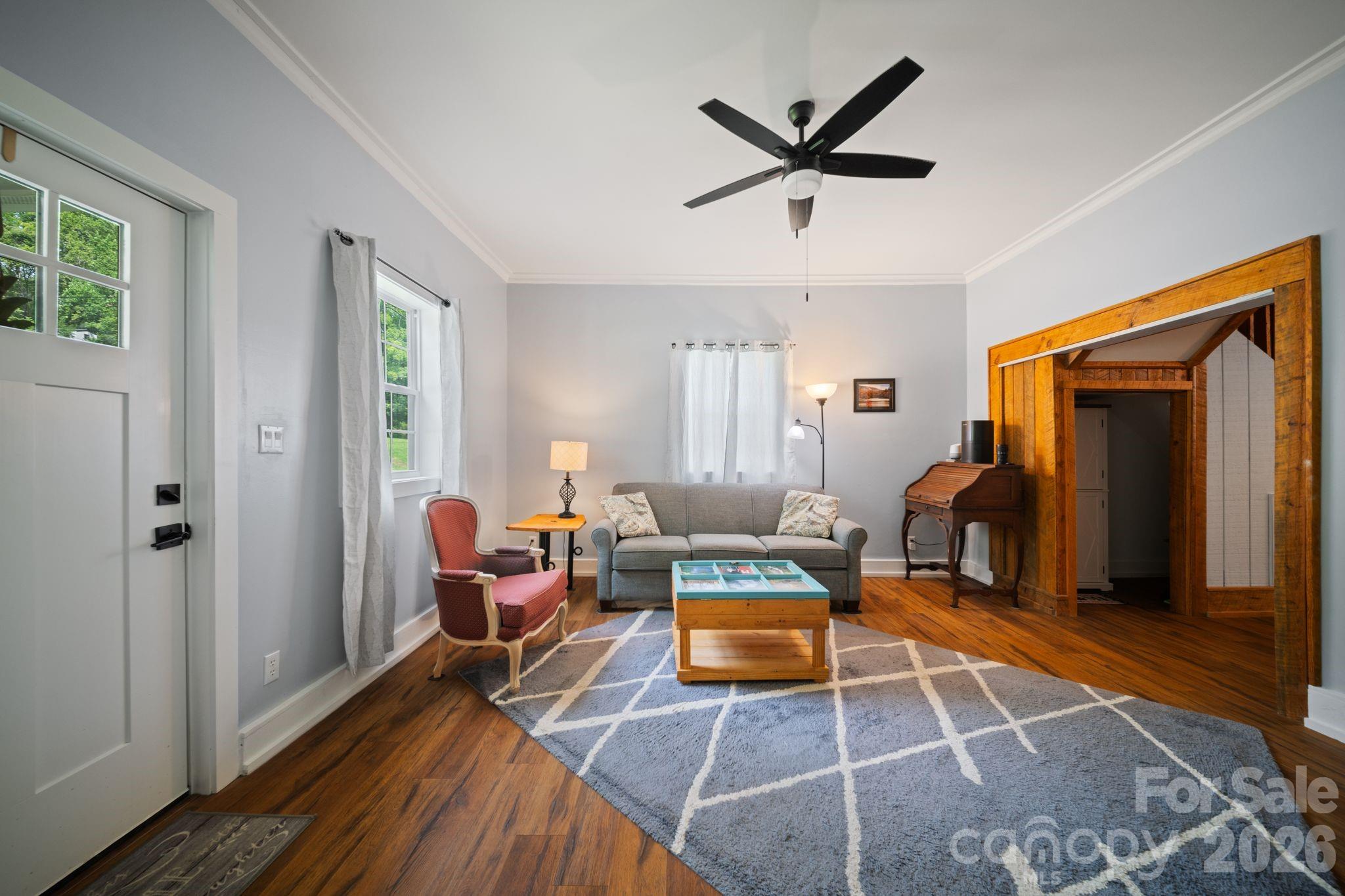 636 N Trade Street Property Photo 19