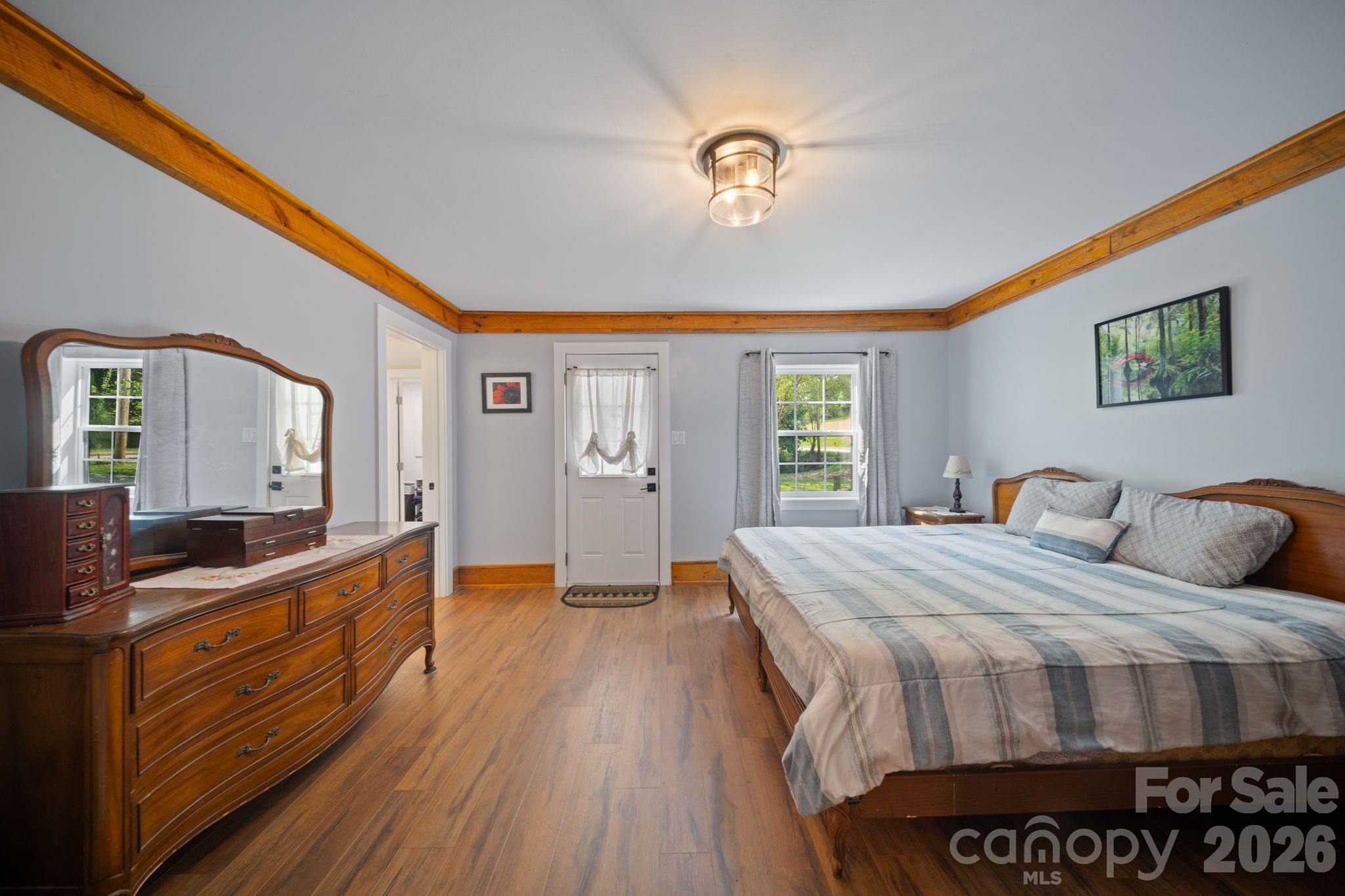 636 N Trade Street Property Photo 24