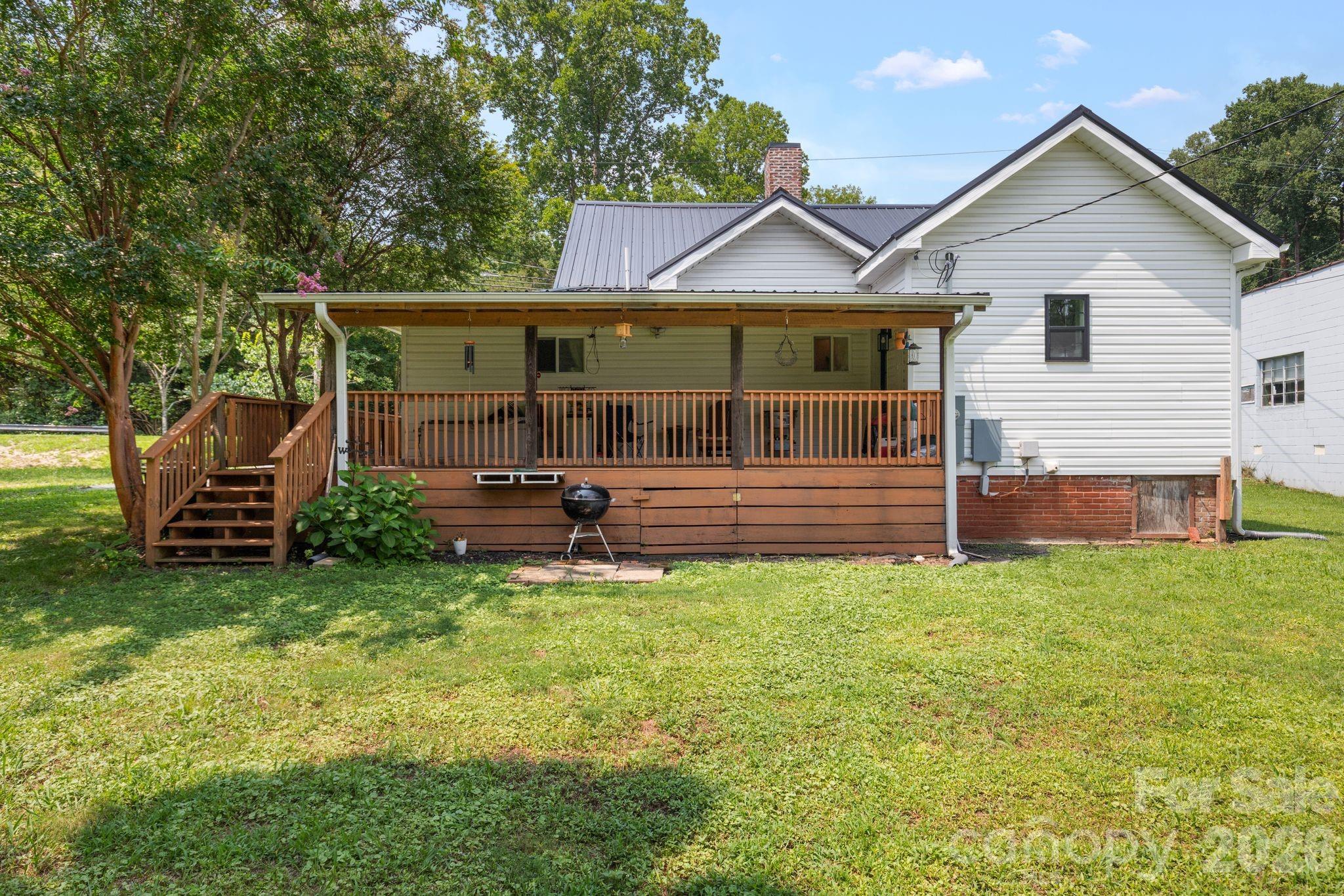 636 N Trade Street Property Photo 35