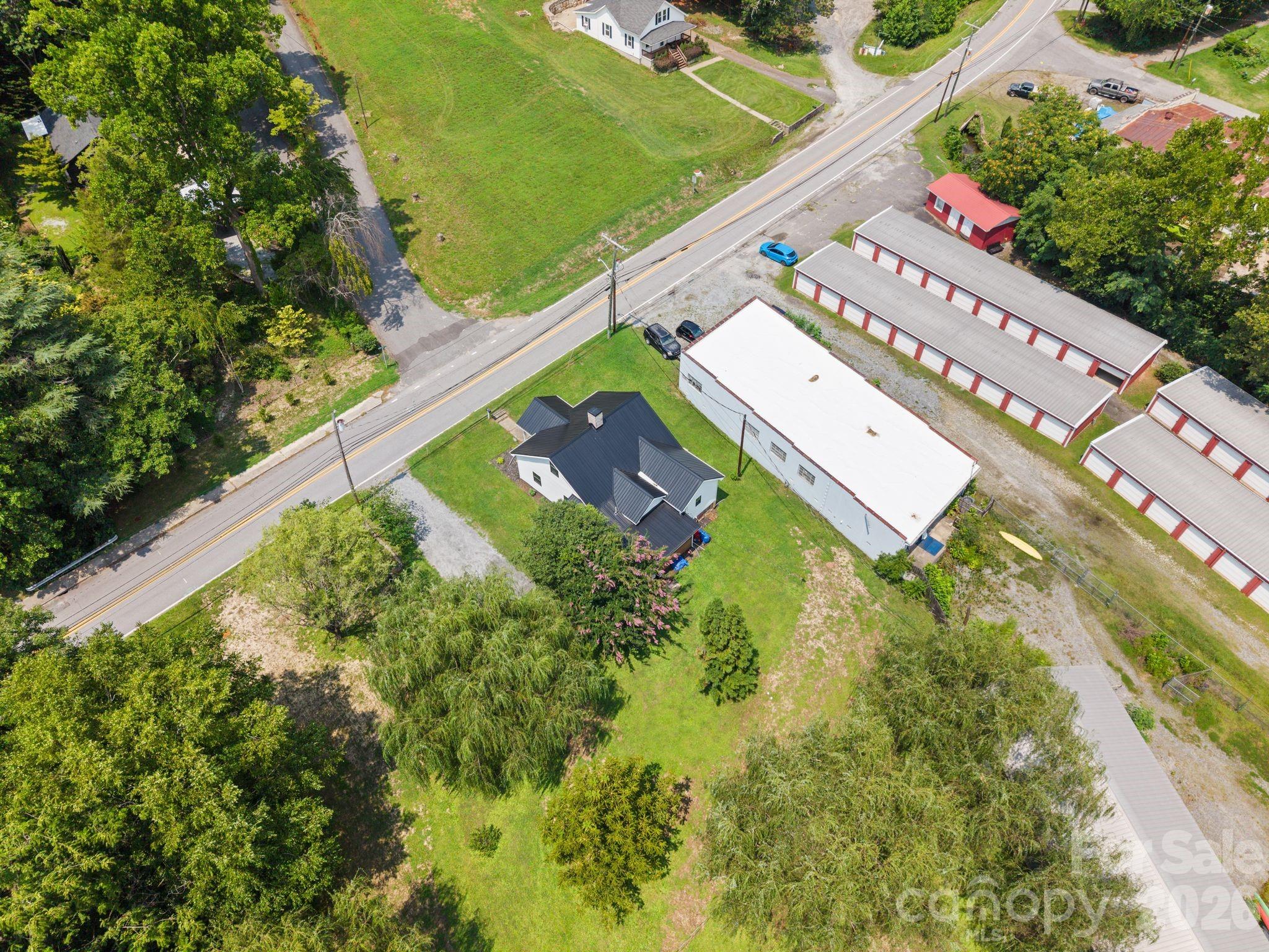 636 N Trade Street Property Photo 45