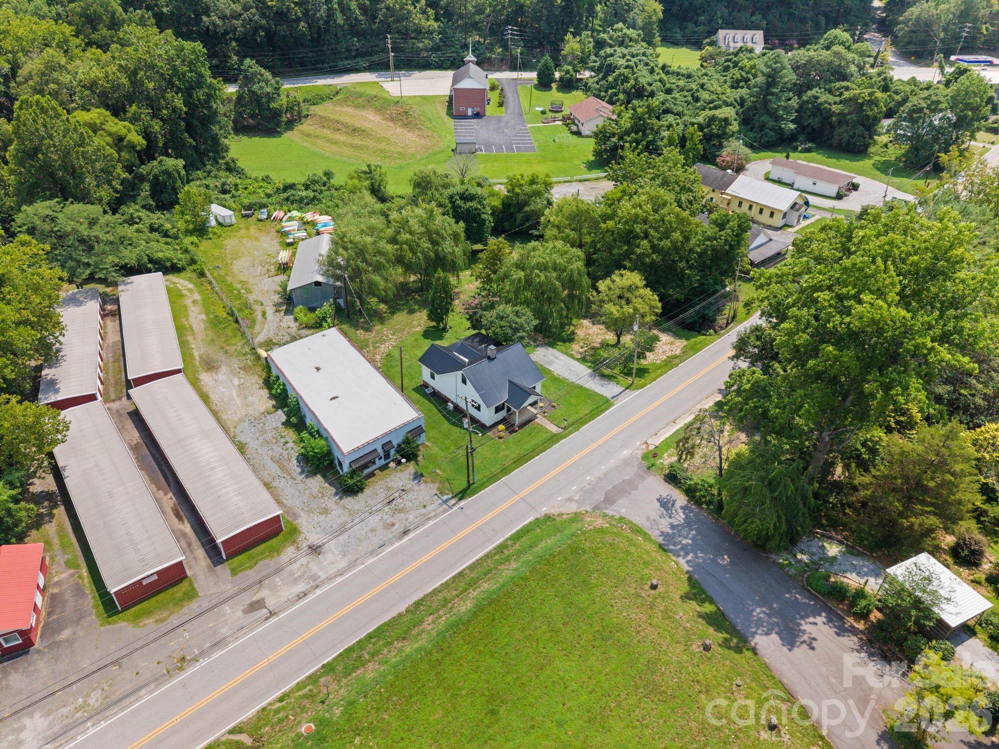 636 N Trade Street Property Photo 46