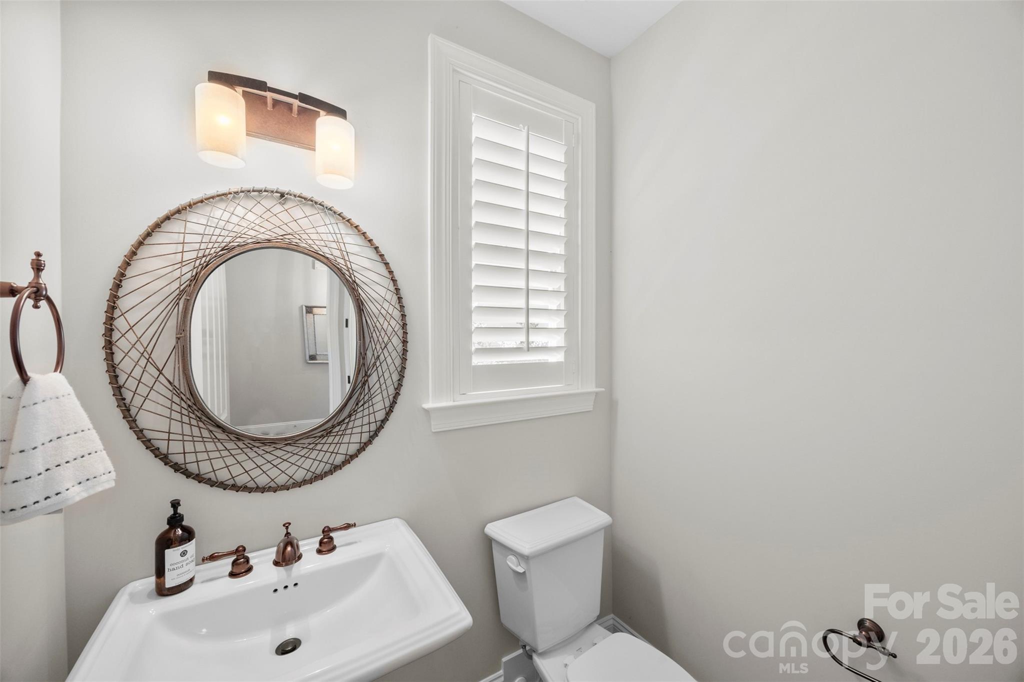 8624 Robbins Crescent Drive Property Photo 5