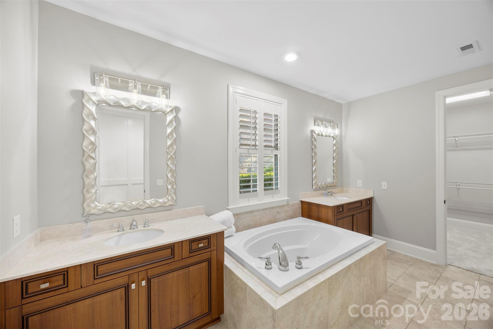 8624 Robbins Crescent Drive Property Photo 18