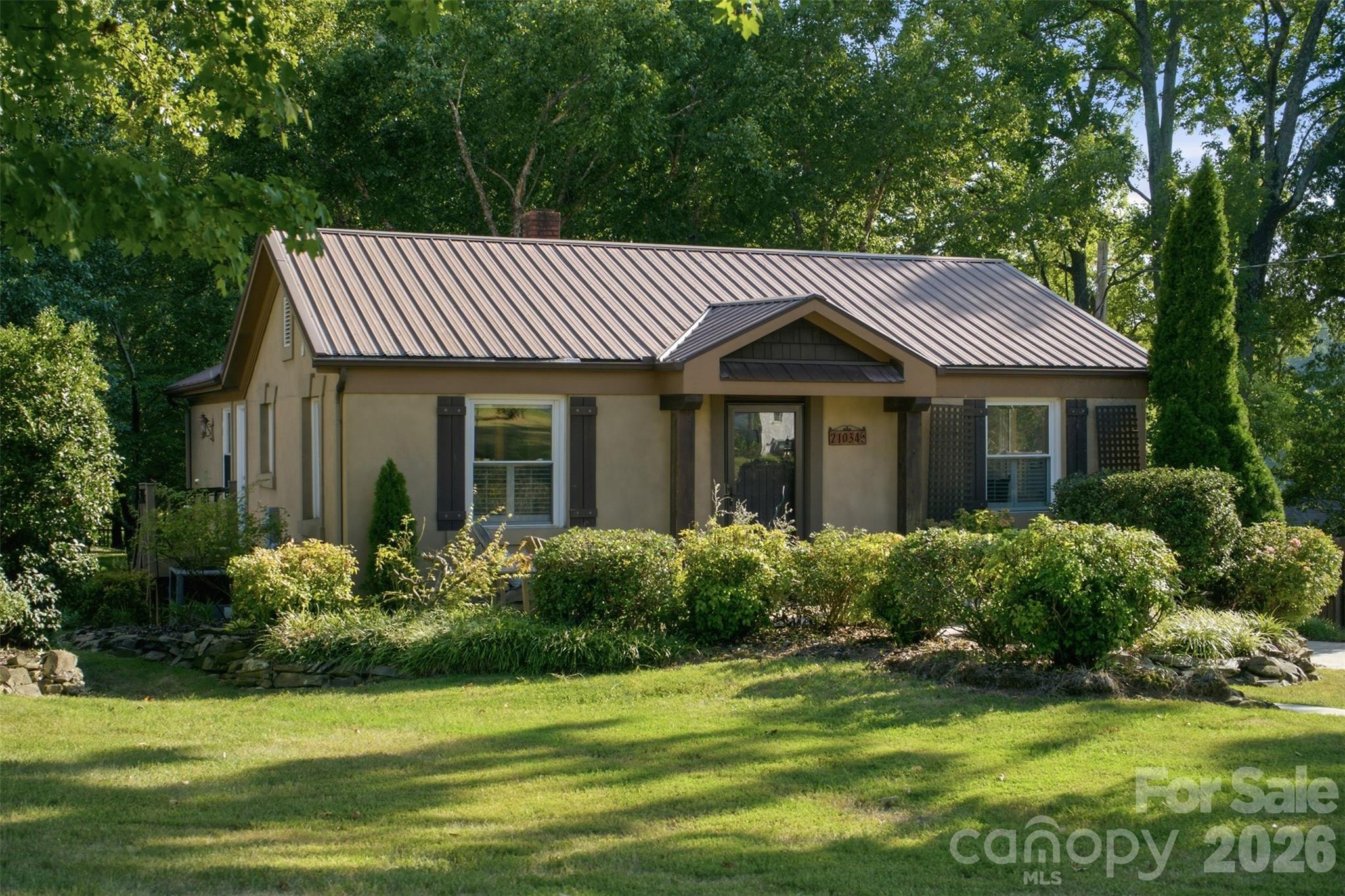 21034 Cornelius Street Property Photo 9