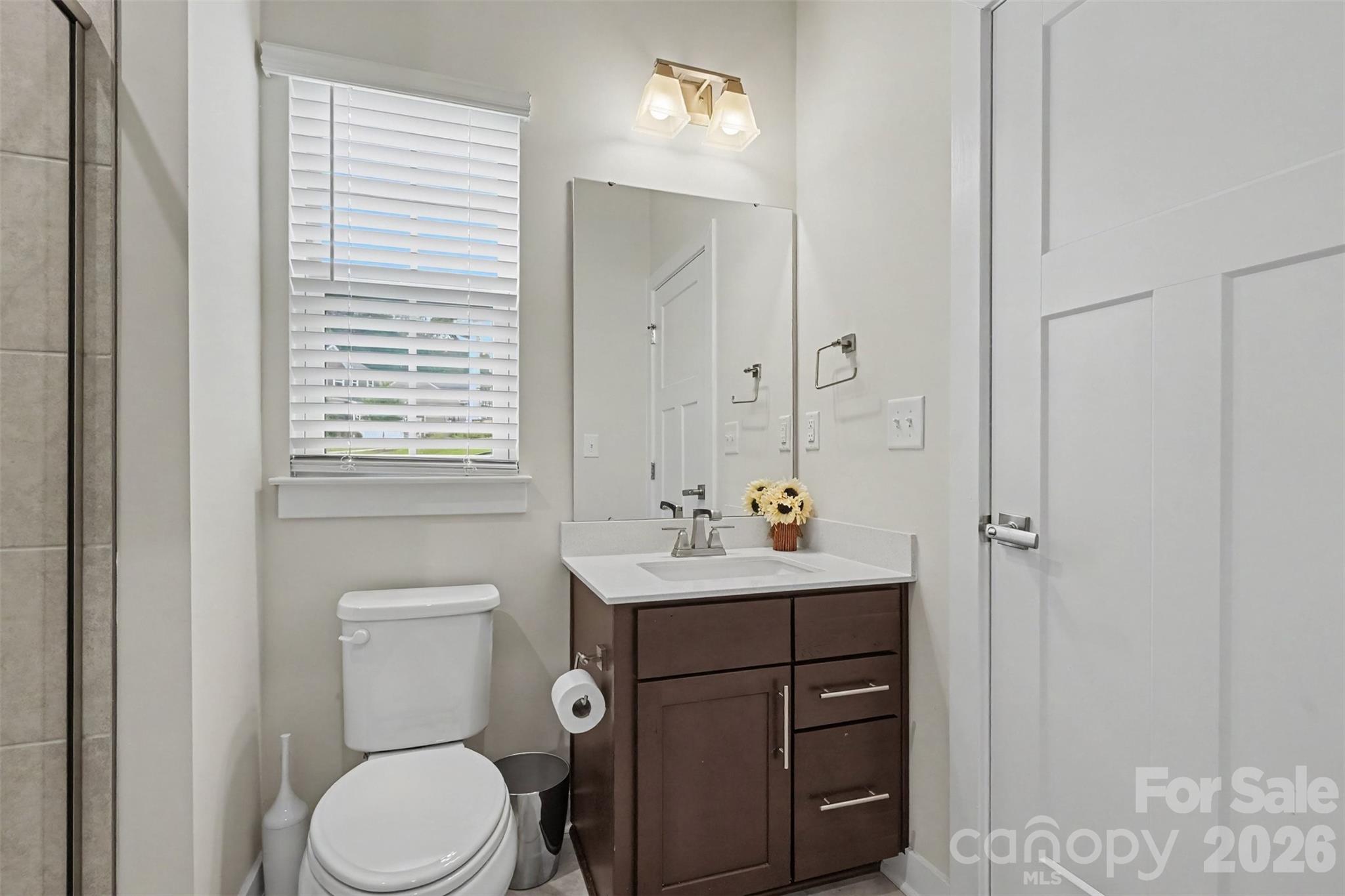 8504 Everwood Avenue Property Photo 27
