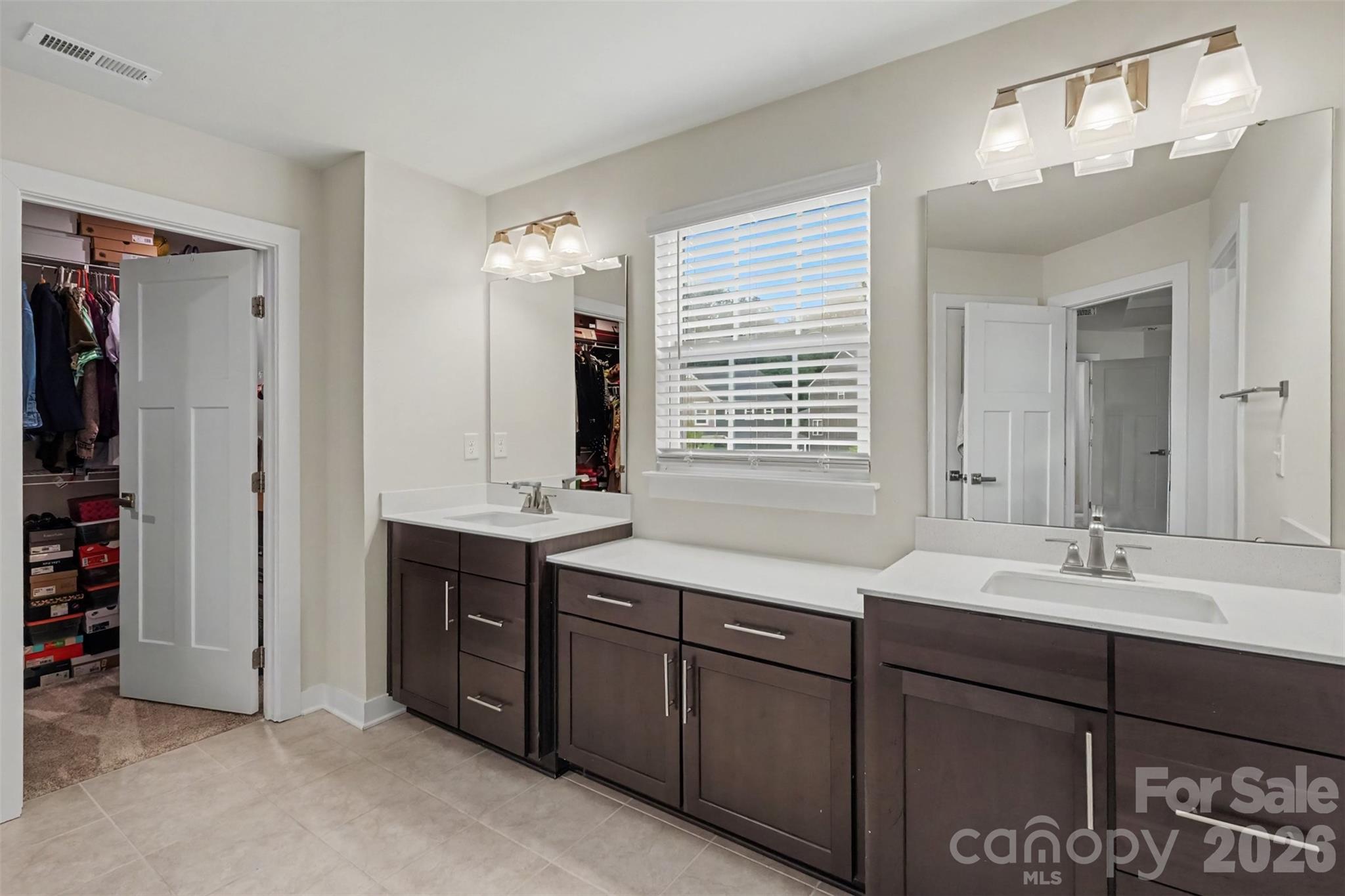 8504 Everwood Avenue Property Photo 29