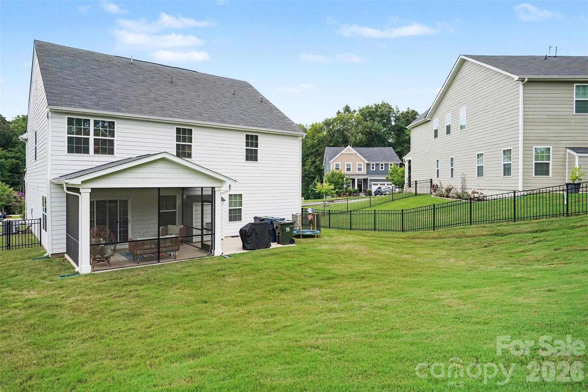 8504 Everwood Avenue Property Photo 37
