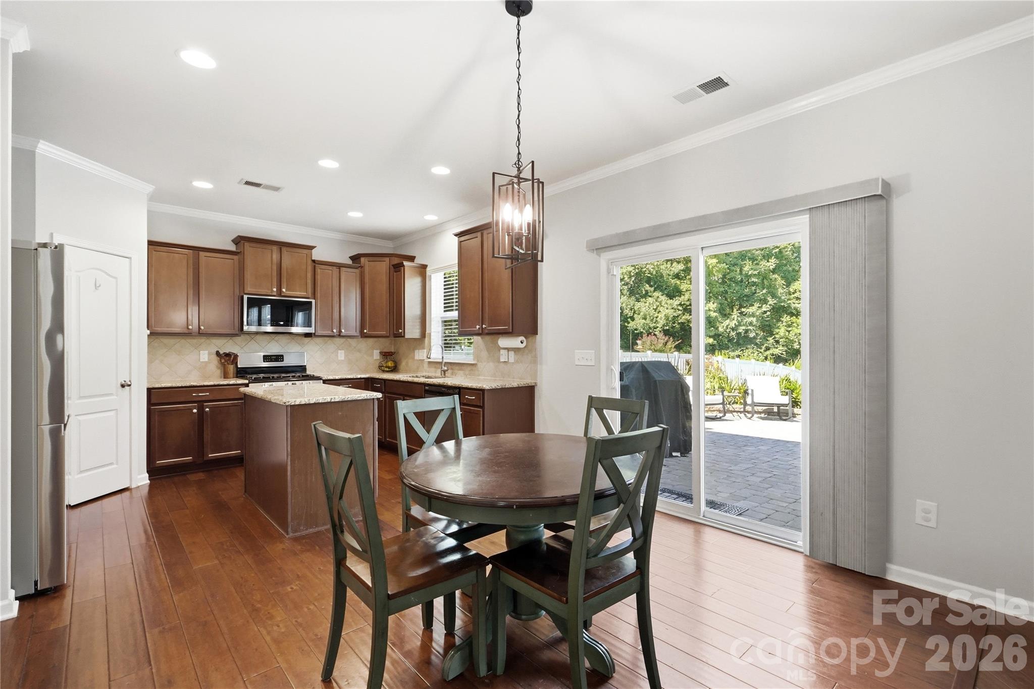 10690 Sapphire Trail Property Photo 14