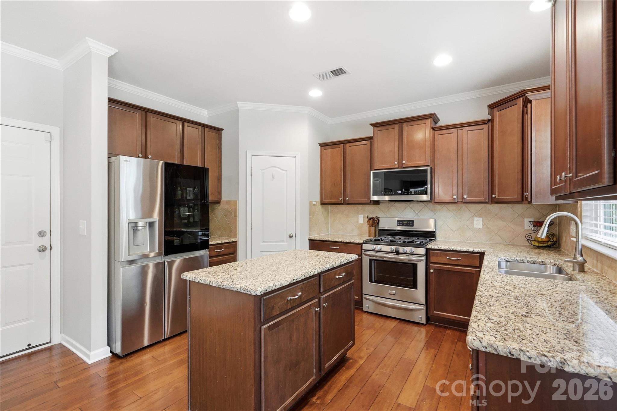 10690 Sapphire Trail Property Photo 15