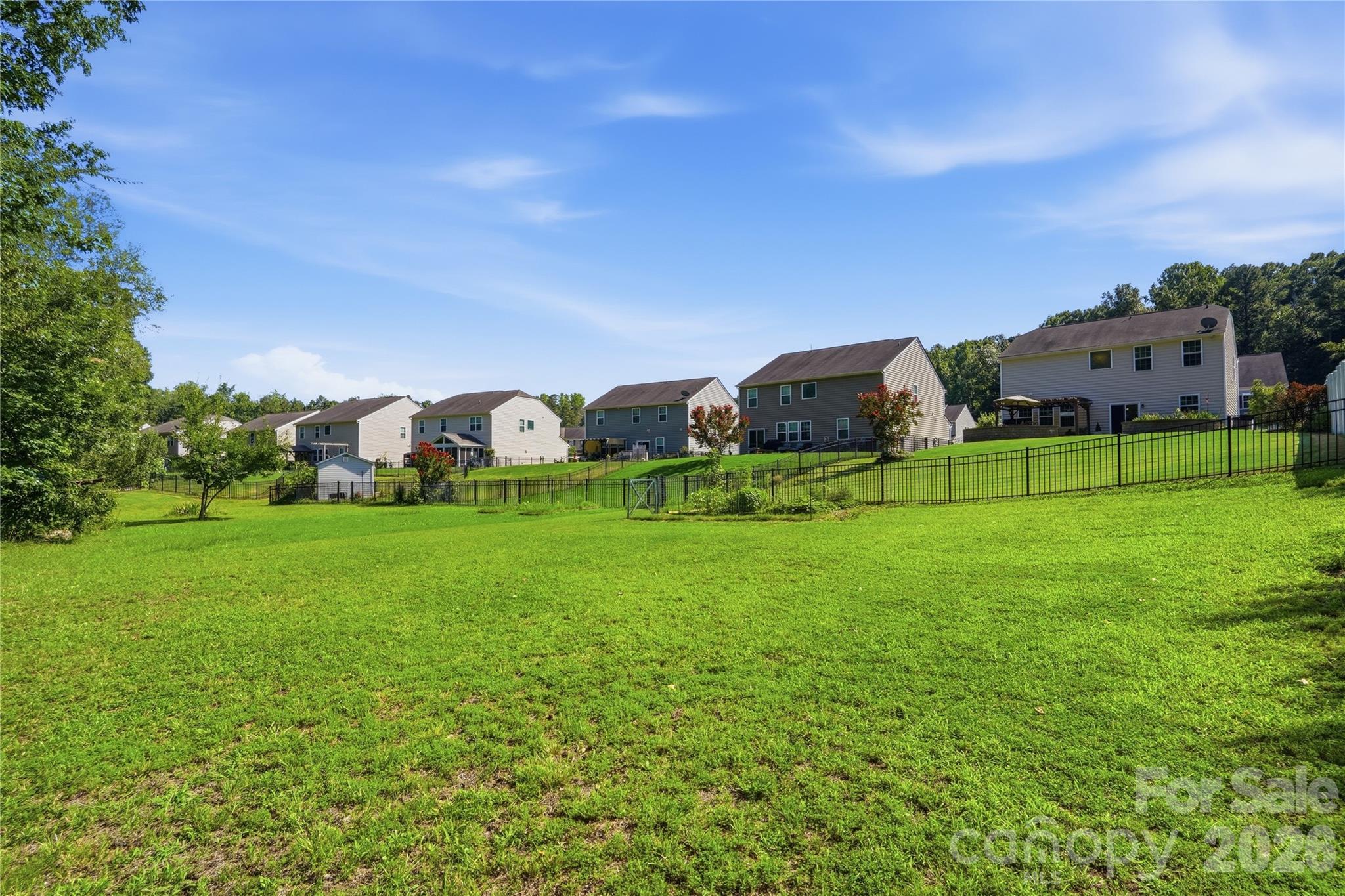 10690 Sapphire Trail Property Photo 41